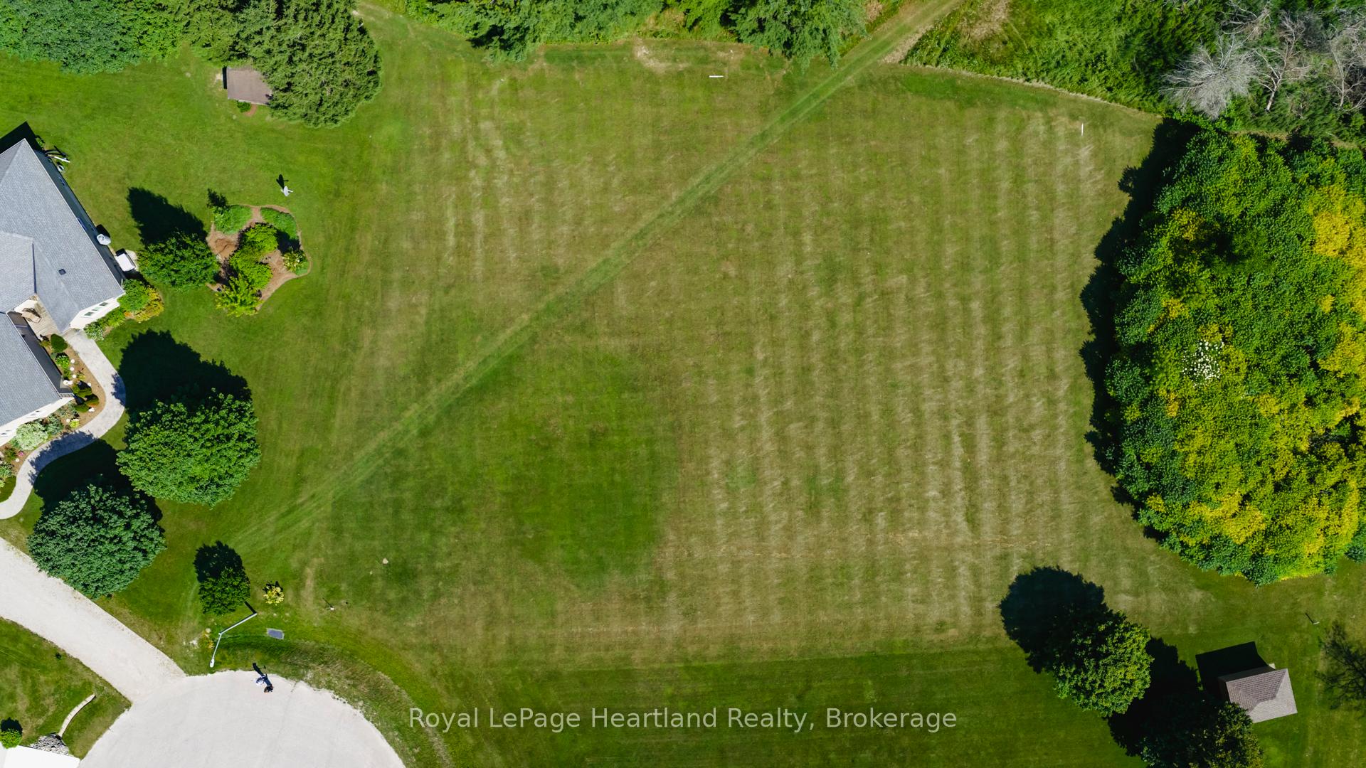 Photo 4 of 2 Fairway Road, Huron East, Egmondville — HOMEH