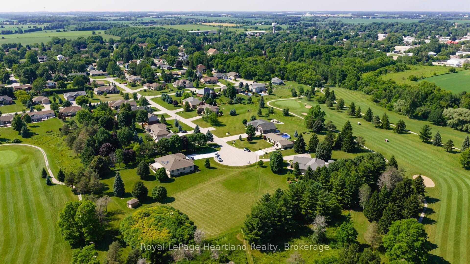 Photo 6 of 2 Fairway Road, Huron East, Egmondville — HOMEH