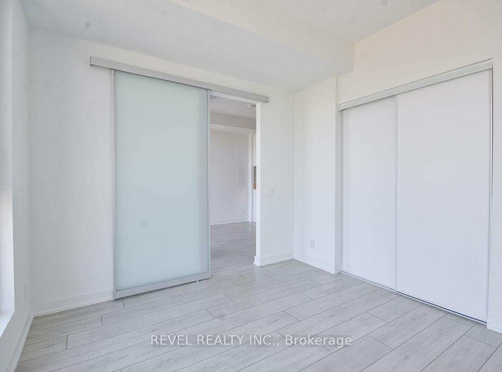 Photo 17 of Unit 1704, 39 Mary Street, Barrie, City Centre — HOMEH