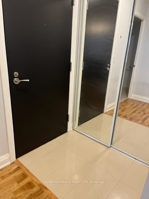 Photo 2 of Unit 407, 20 North Park Road, Vaughan, Beverley Glen — HOMEH