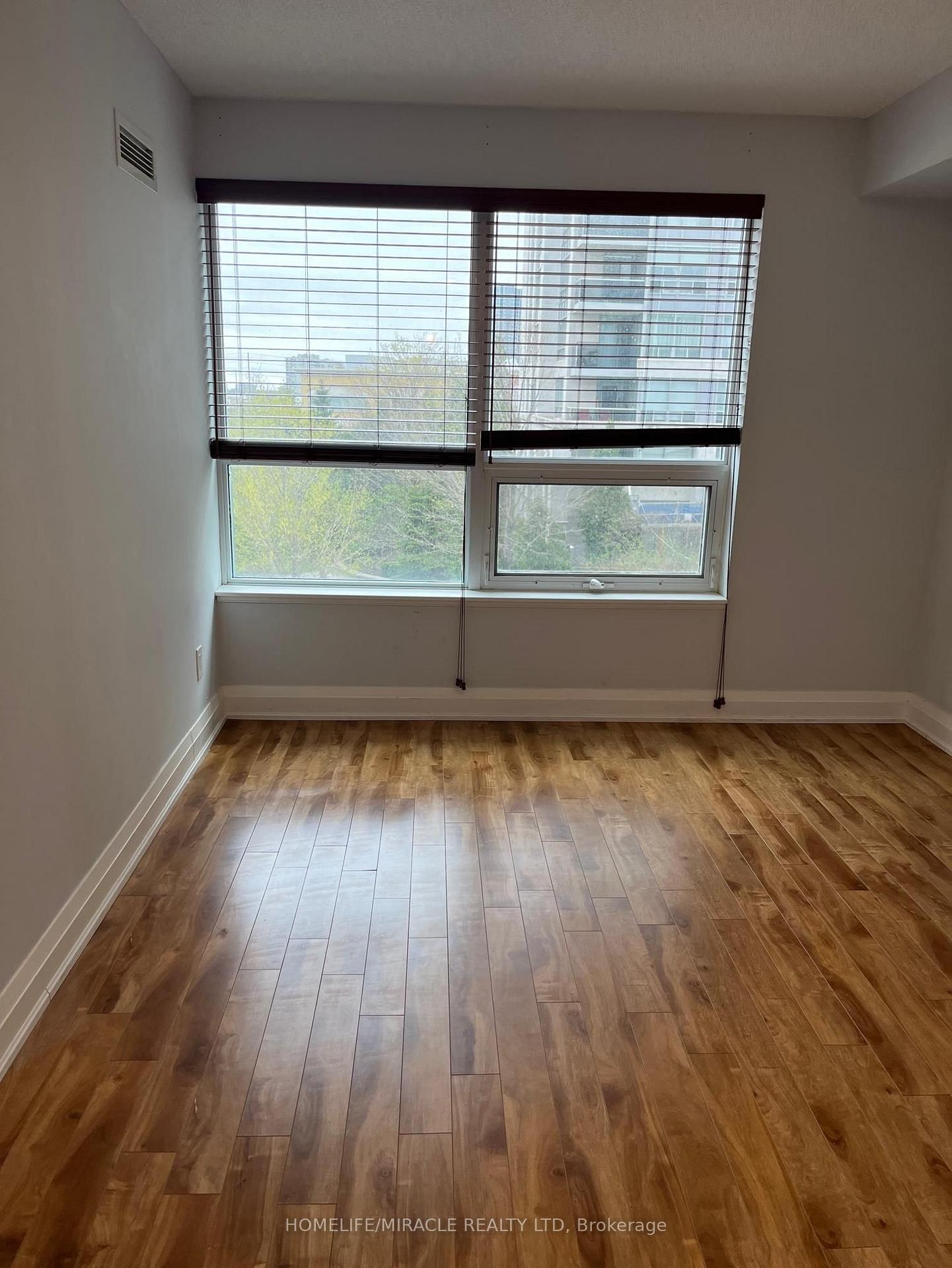 Photo 12 of Unit 407, 20 North Park Road, Vaughan, Beverley Glen — HOMEH