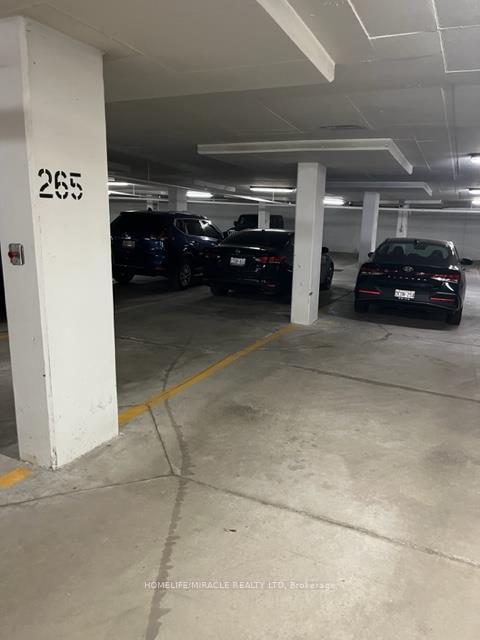 Photo 9 of Unit 407, 20 North Park Road, Vaughan, Beverley Glen — HOMEH