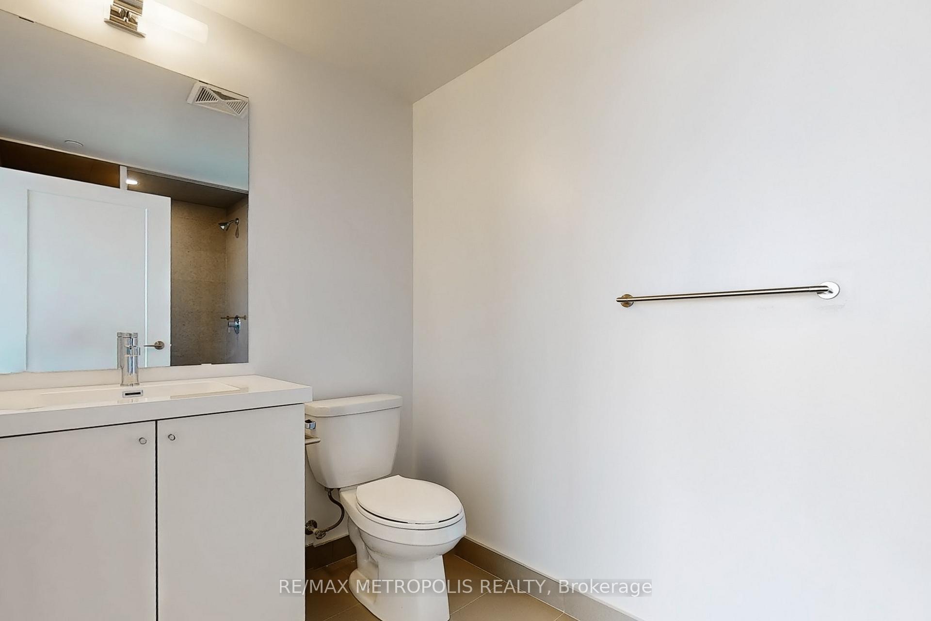 Photo 9 of Unit 1711, 2545 Simcoe Street N, Oshawa, Windfields — HOMEH