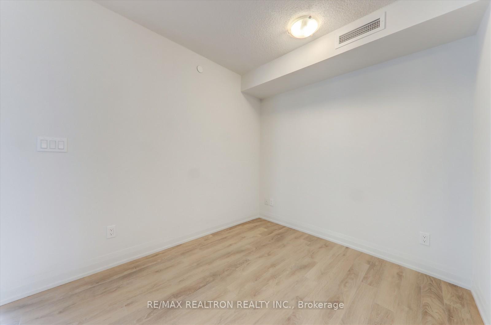 Photo 7 of Unit 1509, 20 Meadowglen Place, Scarborough, Woburn — HOMEH