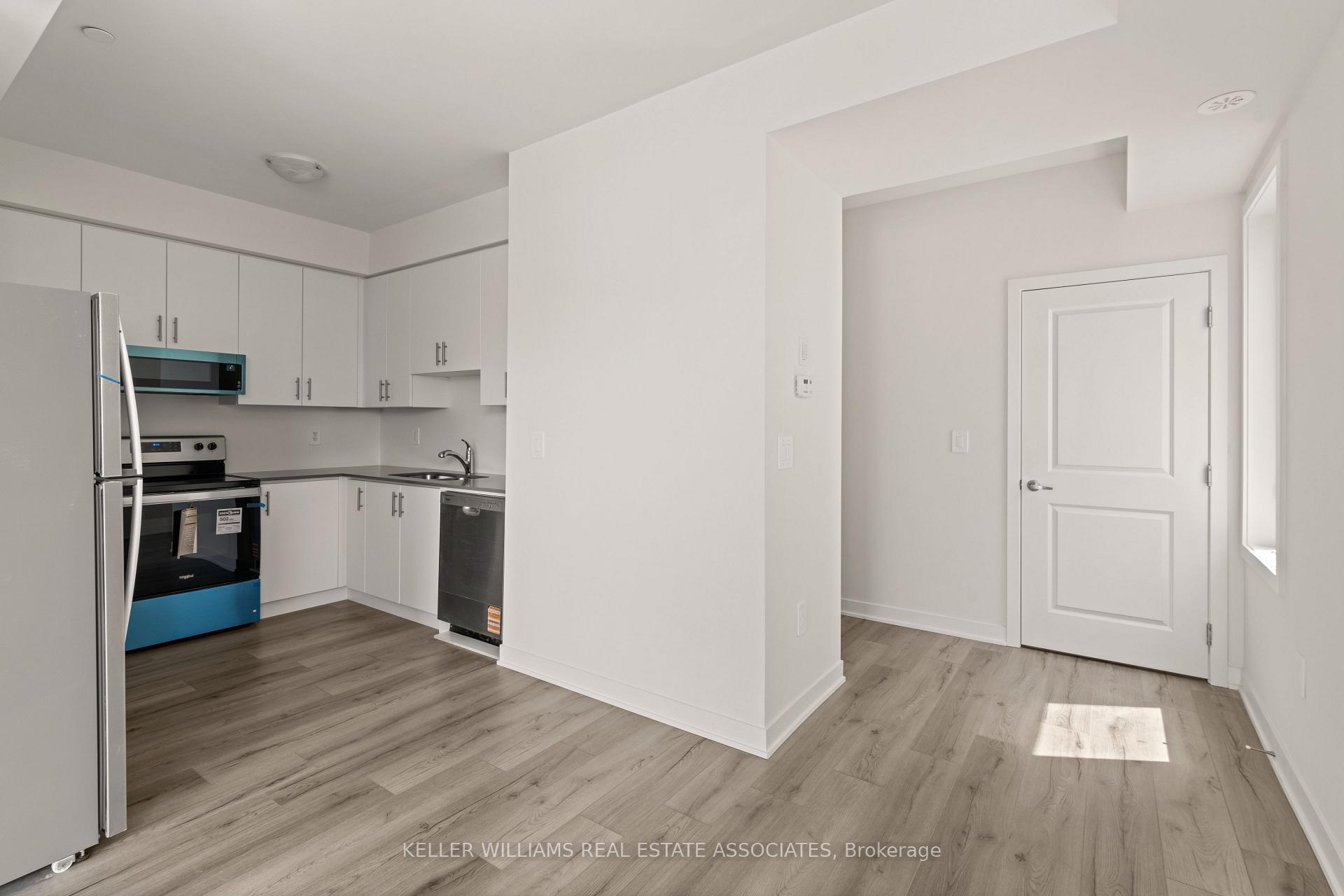 Photo 4 of Unit 120, 1695 Dersan Street, Pickering, Duffin Heights — HOMEH