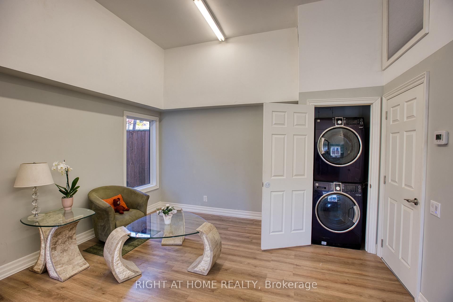 Photo 9 of 85R Robins Avenue, Hamilton, Crown Point — HOMEH