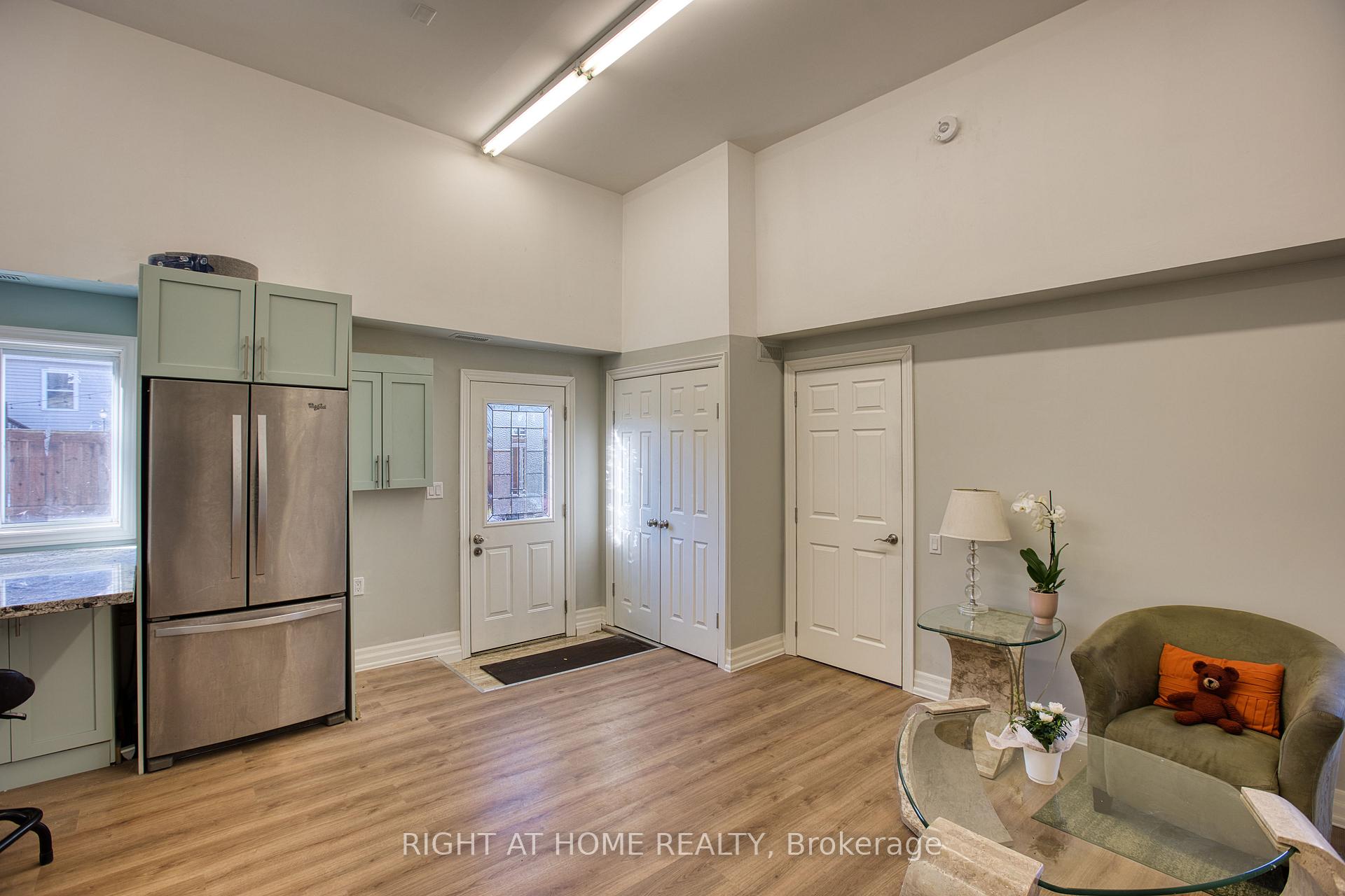 Photo 10 of 85R Robins Avenue, Hamilton, Crown Point — HOMEH