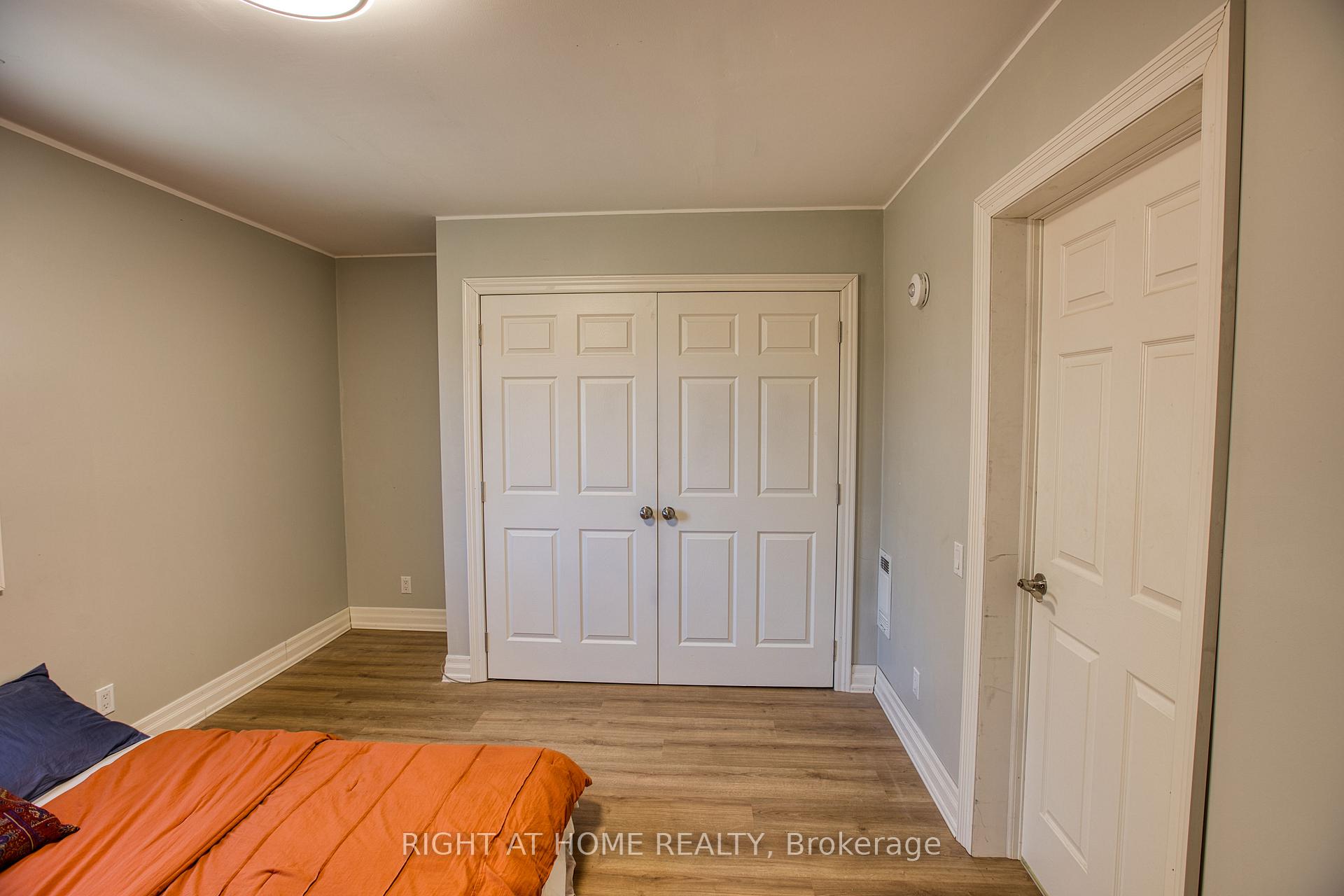 Photo 12 of 85R Robins Avenue, Hamilton, Crown Point — HOMEH
