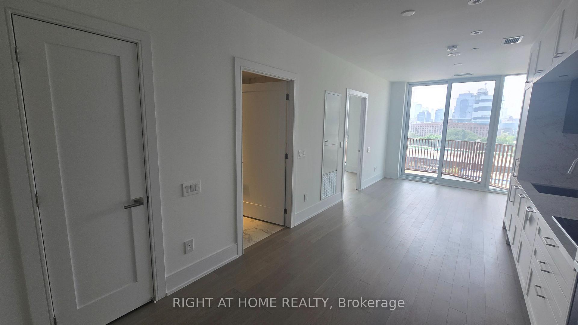 Photo 17 of Unit 829, 155 Merchants' Wharf, Toronto, Waterfront Communities — HOMEH
