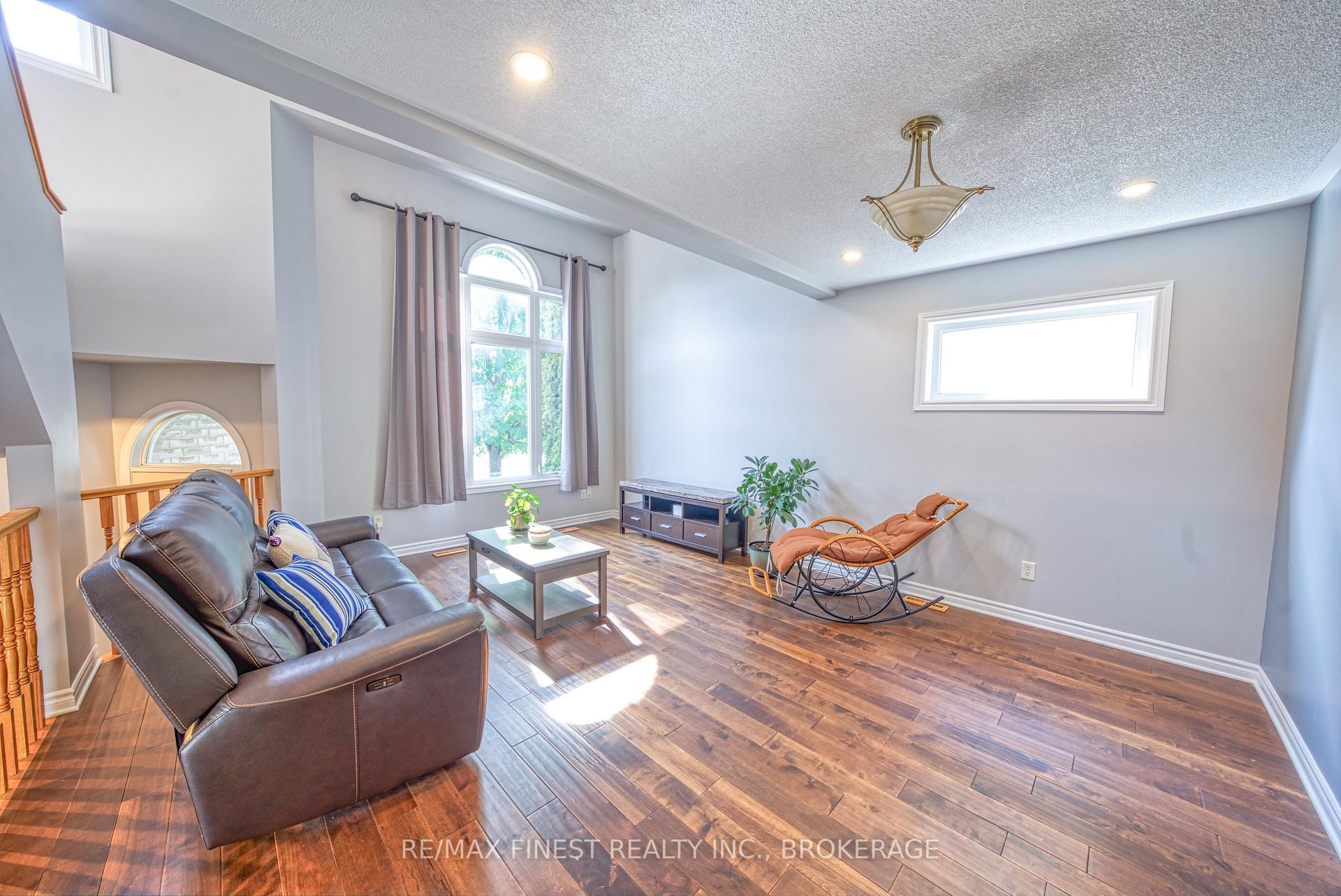 Photo 5 of 938 Lombardy Street, Kingston, South of Taylor-Kidd Blvd — HOMEH