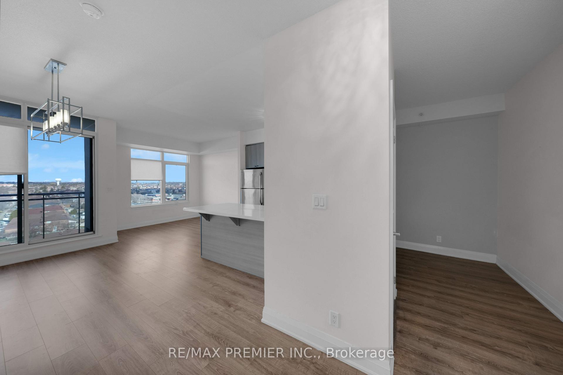 Photo 5 of Unit 821, 12 Woodstream Boulevard, Vaughan, Vaughan Grove — HOMEH
