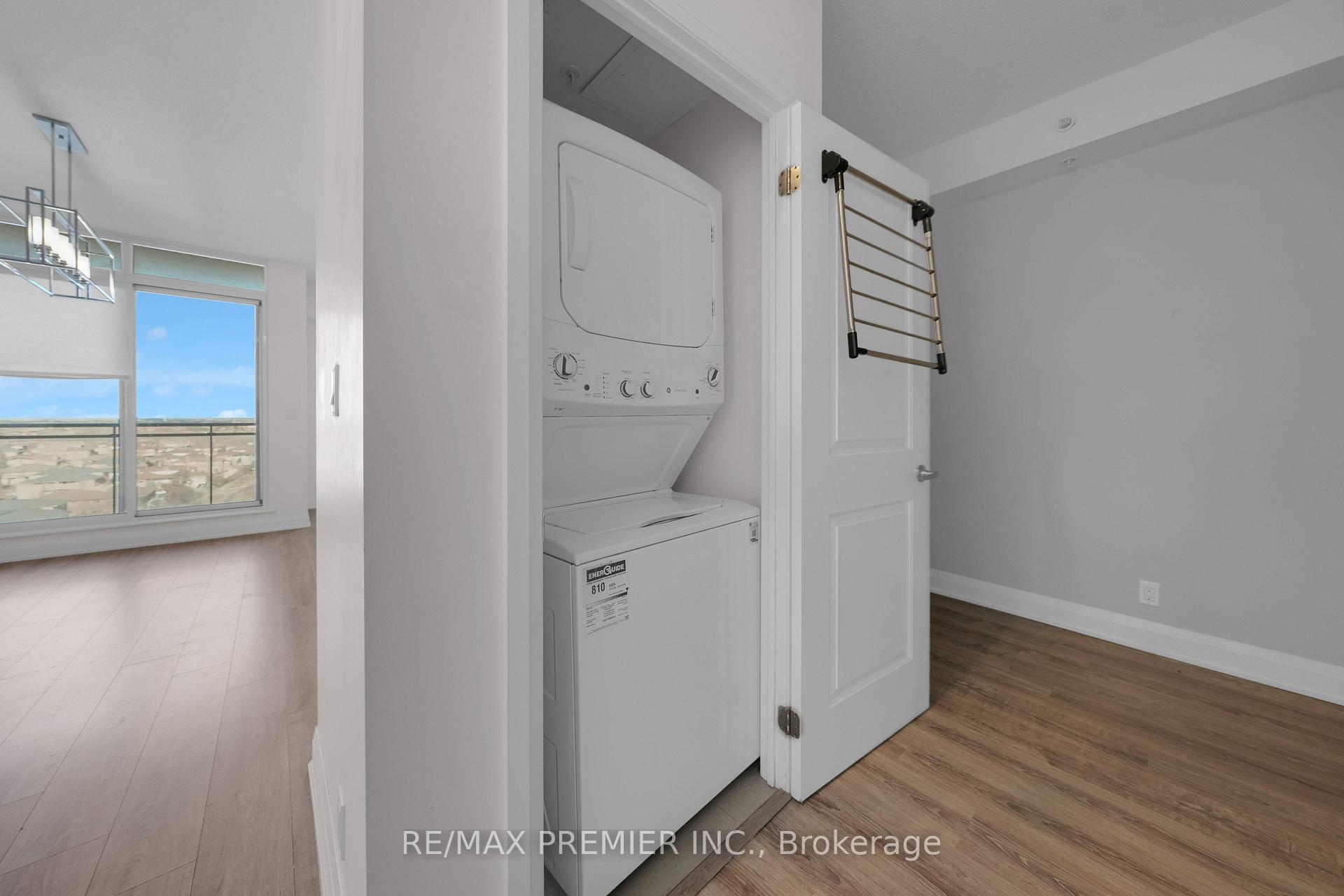 Photo 7 of Unit 821, 12 Woodstream Boulevard, Vaughan, Vaughan Grove — HOMEH