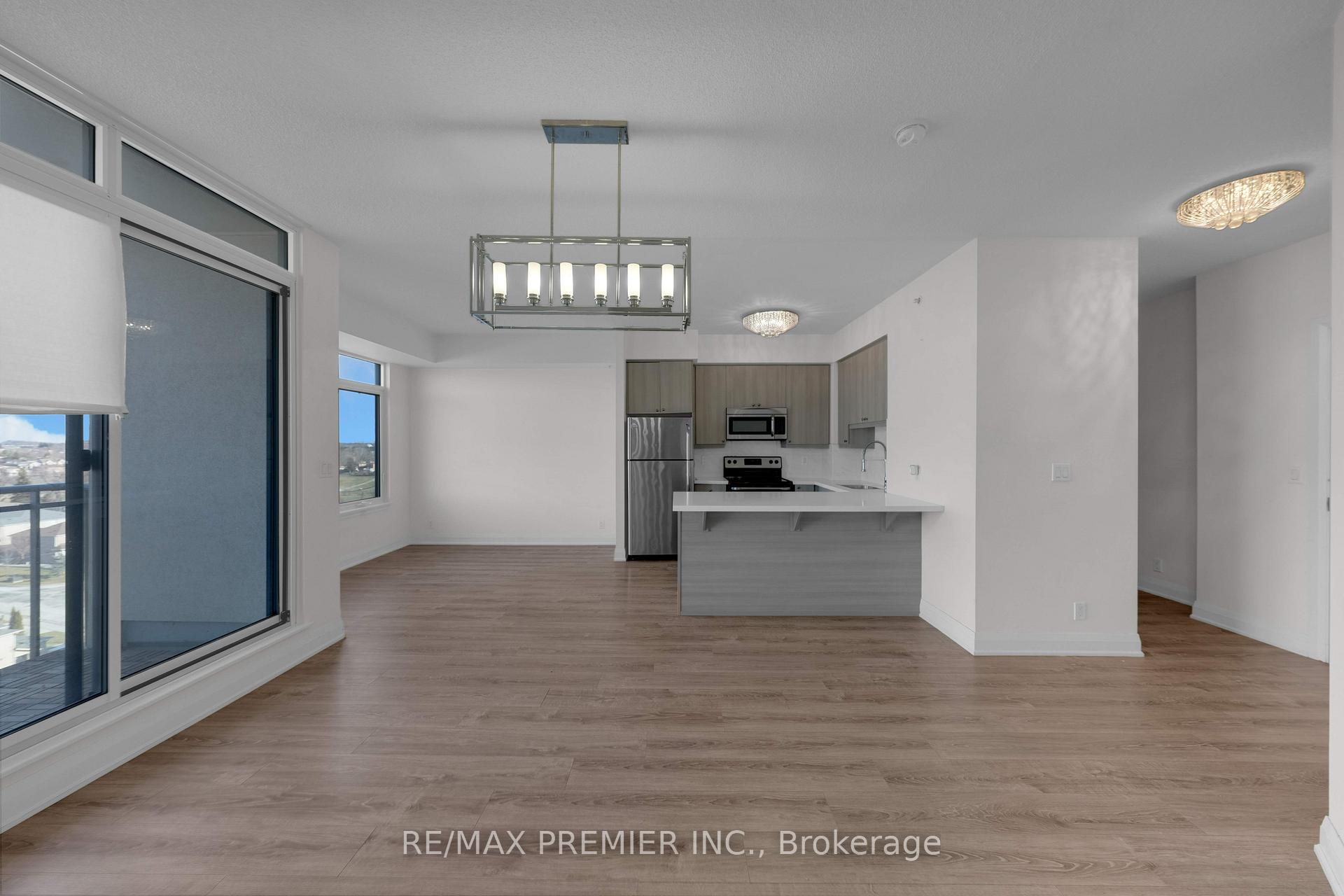 Photo 11 of Unit 821, 12 Woodstream Boulevard, Vaughan, Vaughan Grove — HOMEH