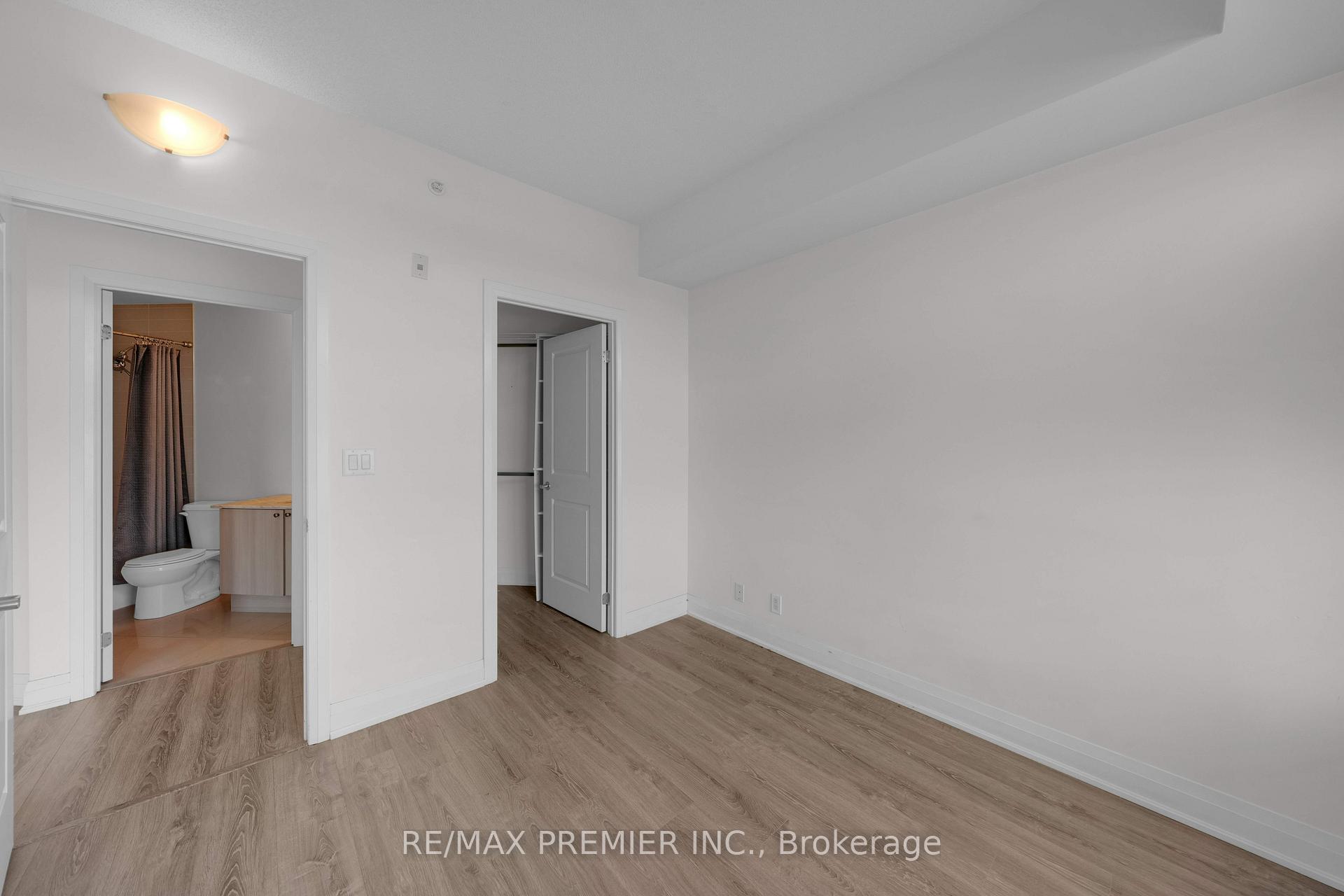 Photo 16 of Unit 821, 12 Woodstream Boulevard, Vaughan, Vaughan Grove — HOMEH
