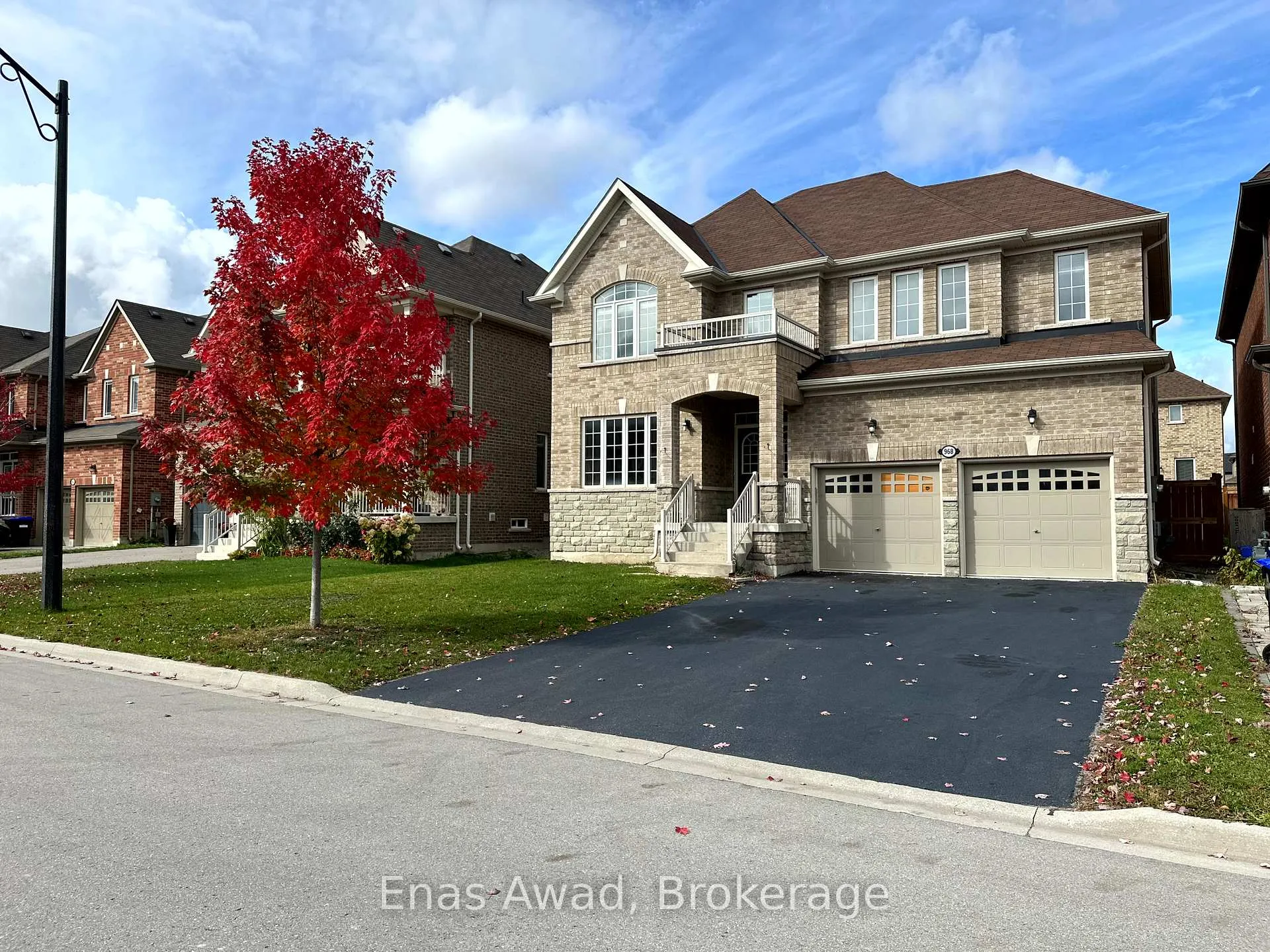 Photo 4 of 968 Green Street, Innisfil, Lefroy — HOMEH