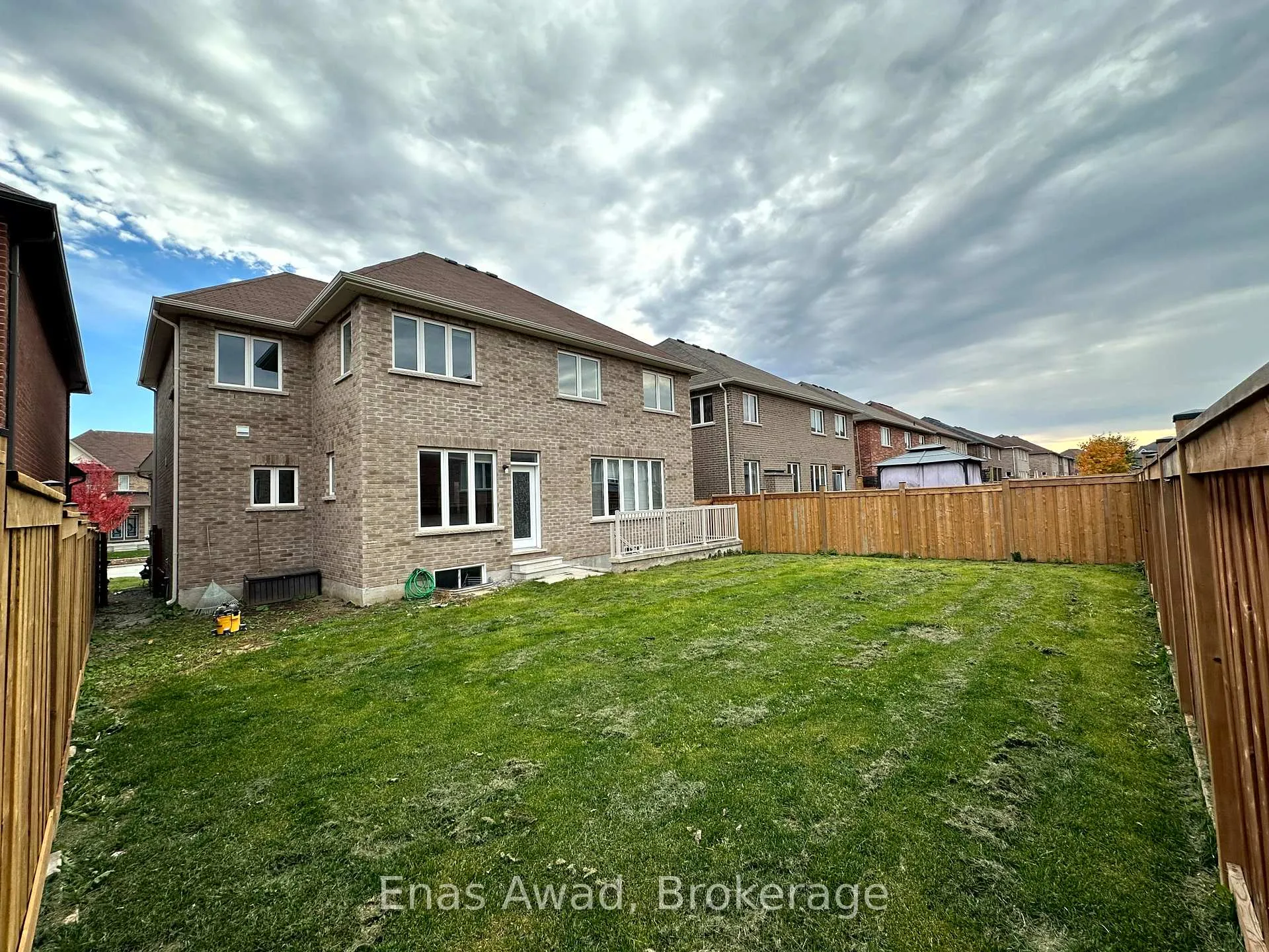 Photo 24 of 968 Green Street, Innisfil, Lefroy — HOMEH