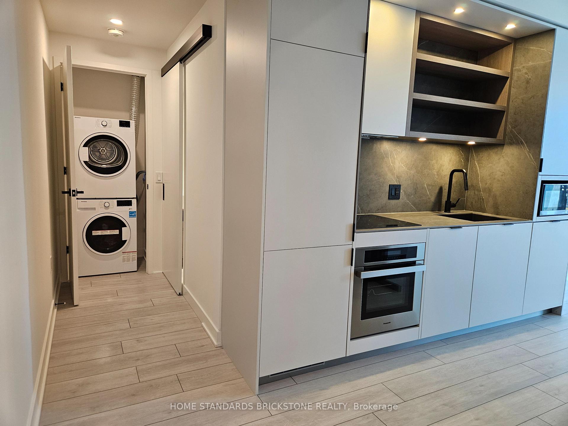 Photo 4 of Unit 1601, 55 Charles Street E, Toronto, Church-Yonge Corridor — HOMEH