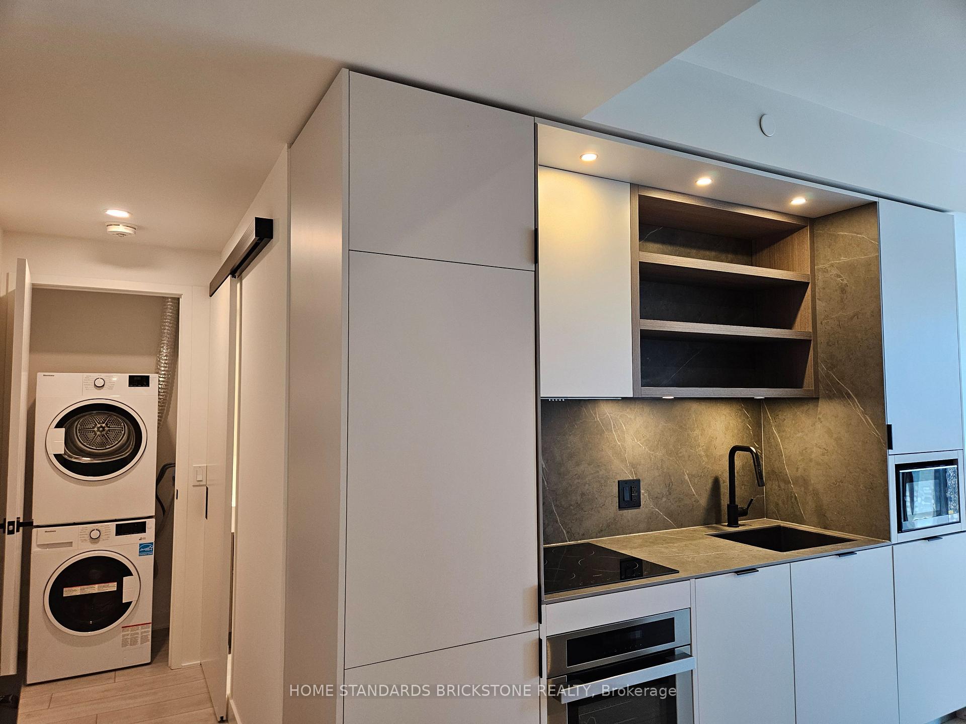 Photo 3 of Unit 1601, 55 Charles Street E, Toronto, Church-Yonge Corridor — HOMEH