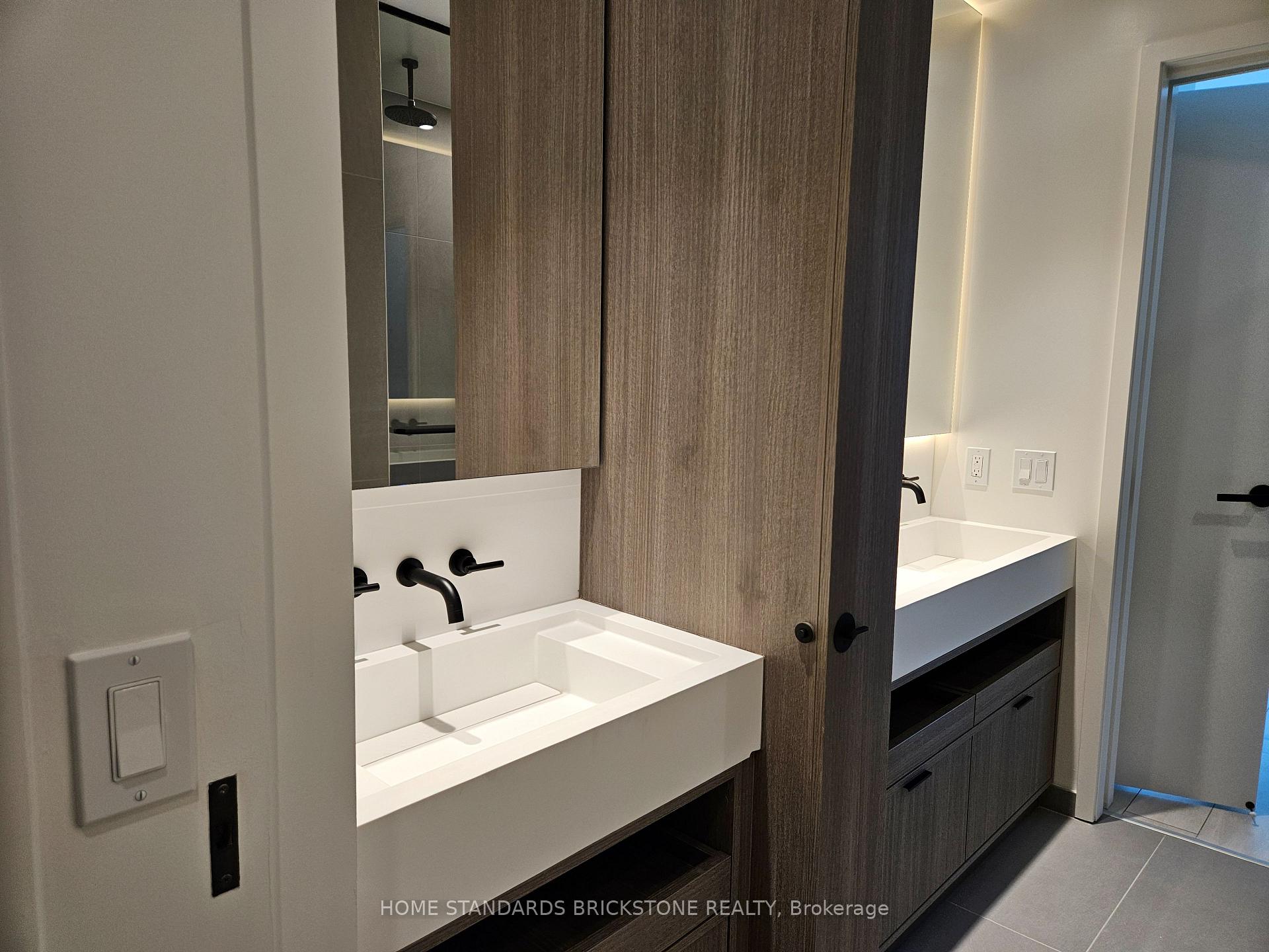 Photo 6 of Unit 1601, 55 Charles Street E, Toronto, Church-Yonge Corridor — HOMEH