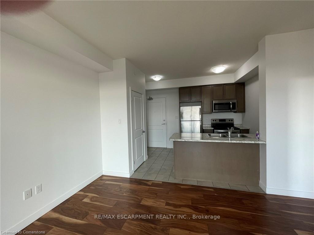 Photo 3 of Unit 511, 101 Shoreview Place, Hamilton, Stoney Creek — HOMEH