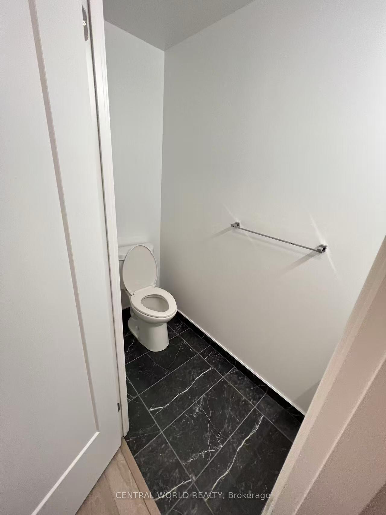 Photo 3 of Unit 1201, 38 Gandhi Lane, Markham, Commerce Valley — HOMEH