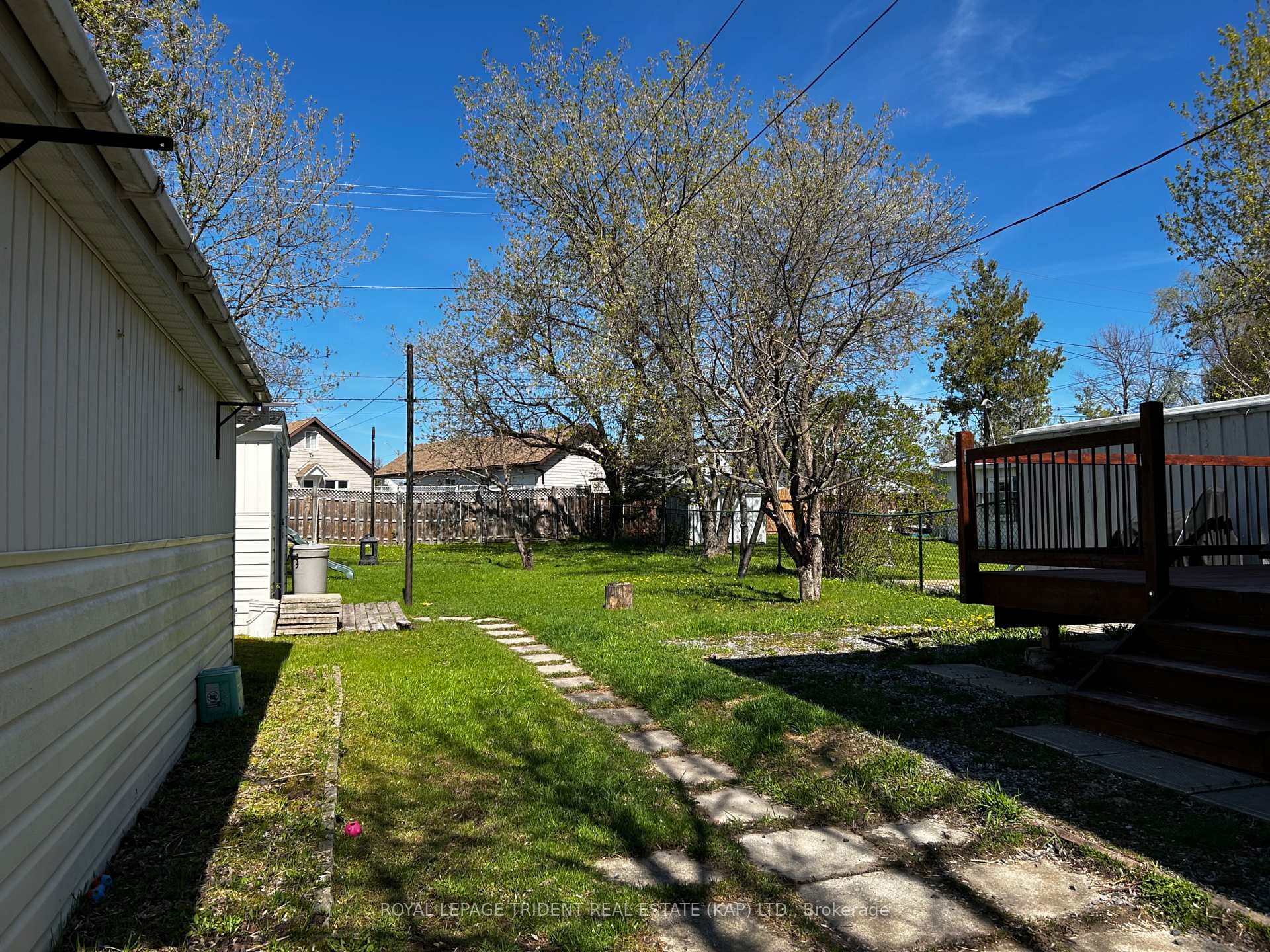 Photo 5 of 37 Mundy Avenue, Kapuskasing — HOMEH