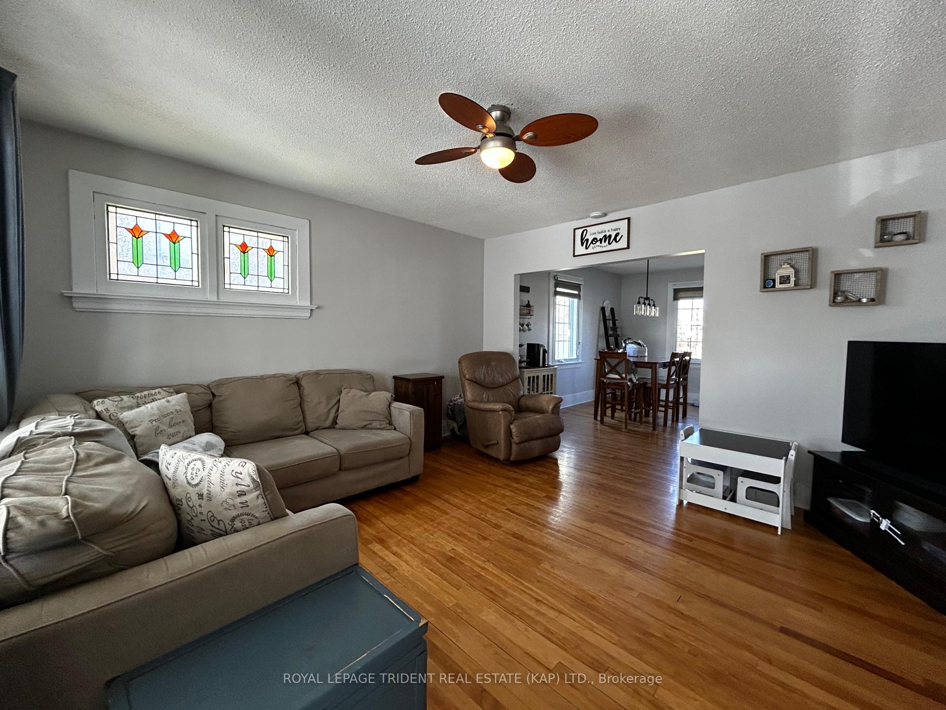 Photo 13 of 37 Mundy Avenue, Kapuskasing — HOMEH
