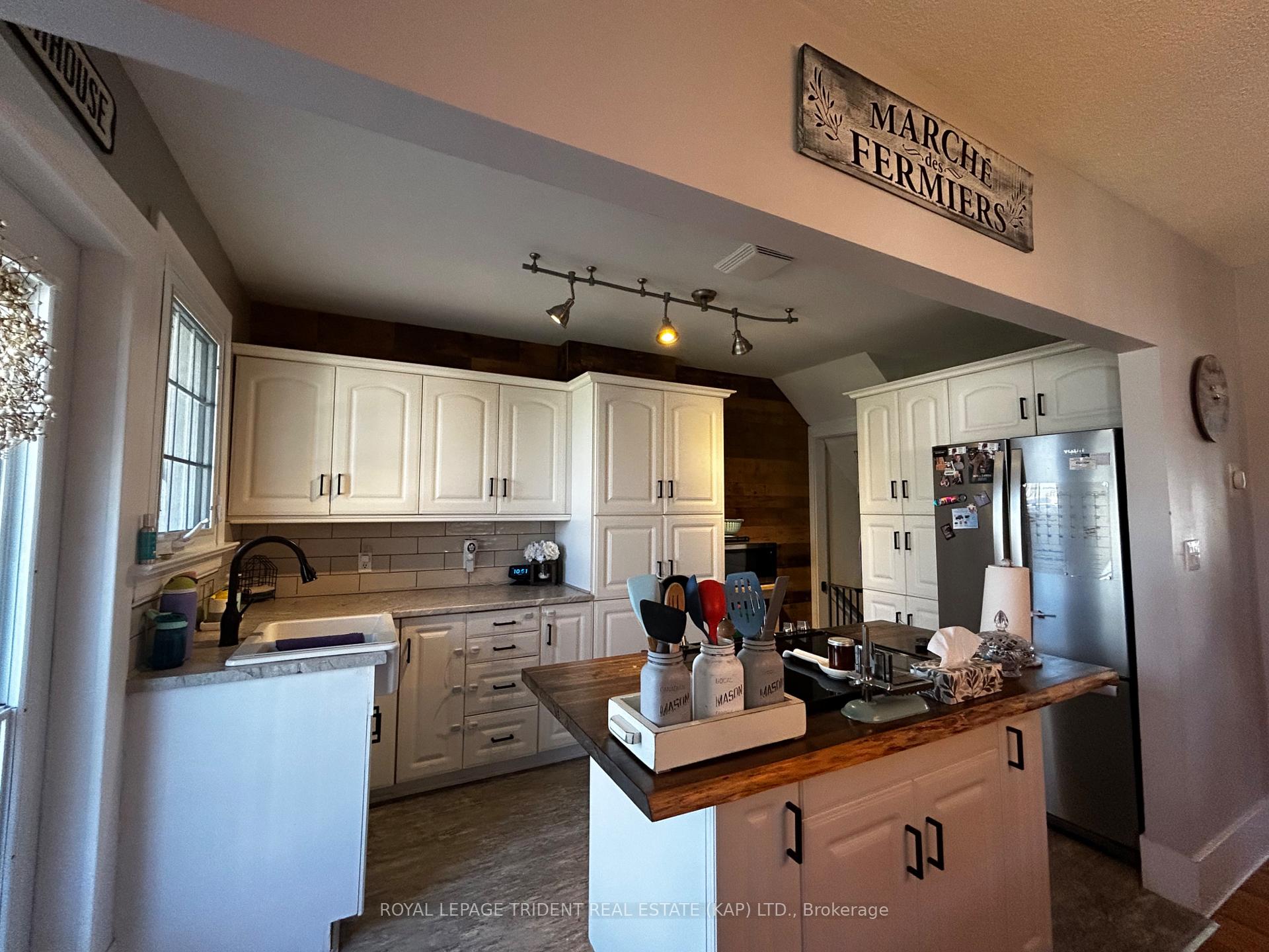 Photo 16 of 37 Mundy Avenue, Kapuskasing — HOMEH