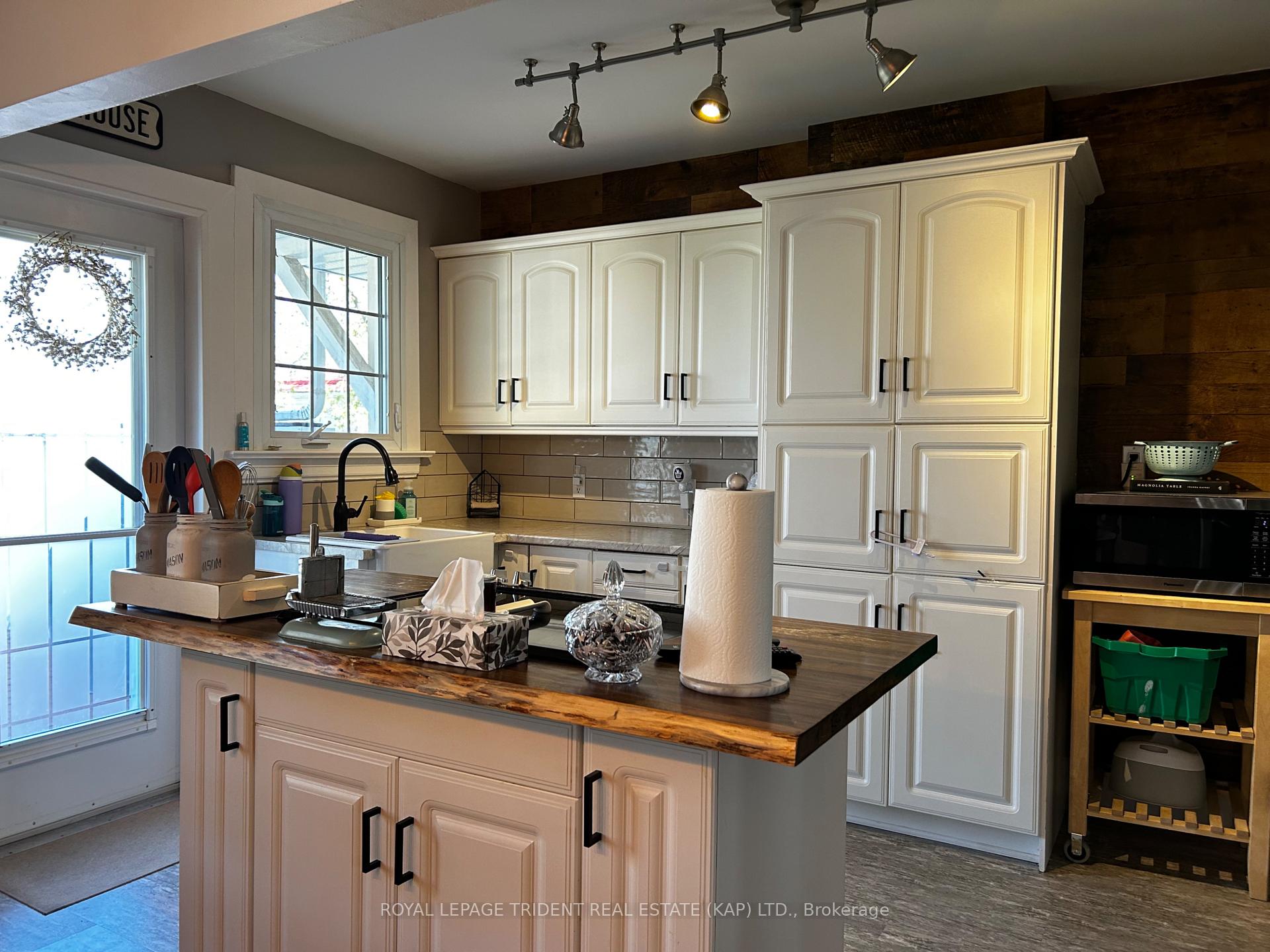 Photo 17 of 37 Mundy Avenue, Kapuskasing — HOMEH