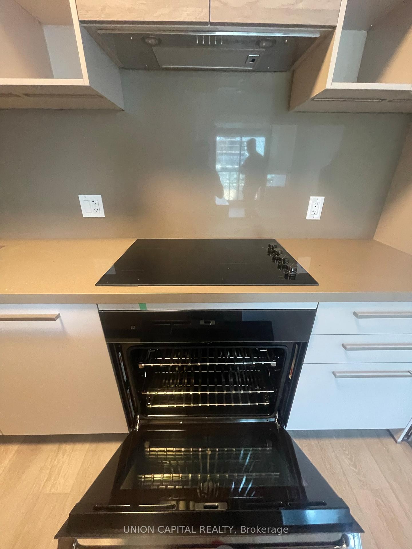 Photo 6 of Unit 102, 12 Gandhi Lane, Markham, Commerce Valley — HOMEH