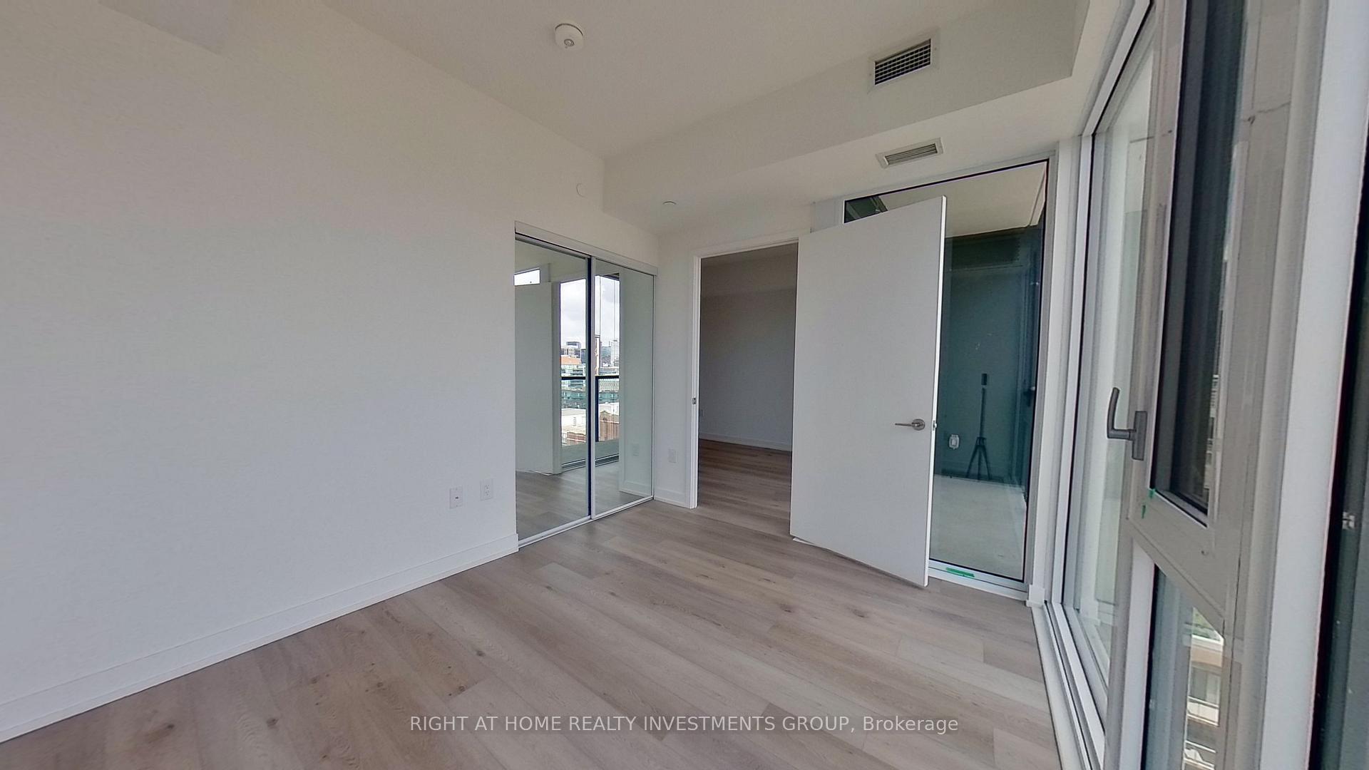 Photo 4 of Unit 1519, 158 Front Street E, Toronto, Moss Park — HOMEH