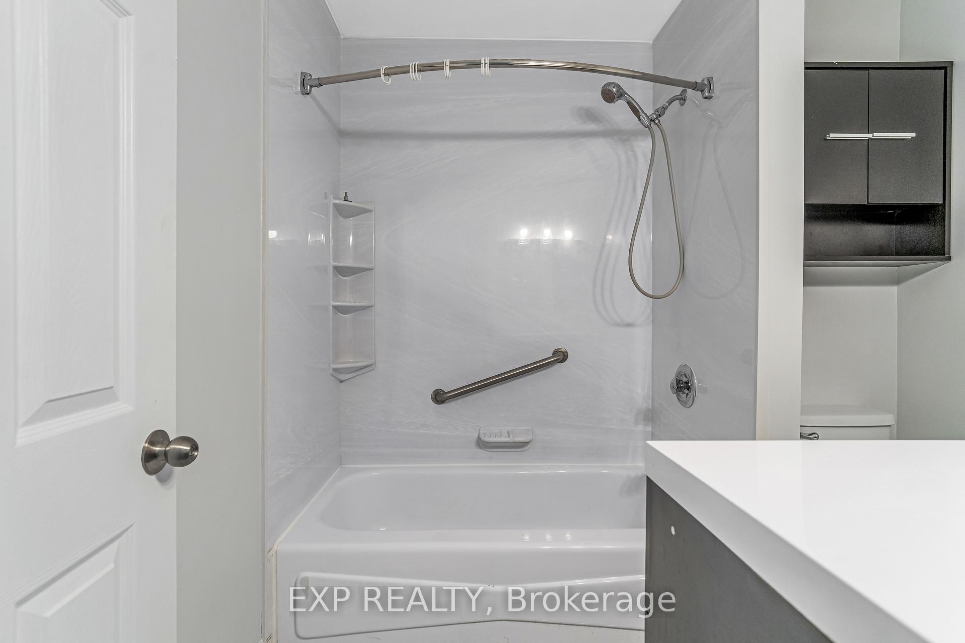 Photo 19 of 110 Fieldrow Street, Ottawa, Meadowlands/Crestview — HOMEH