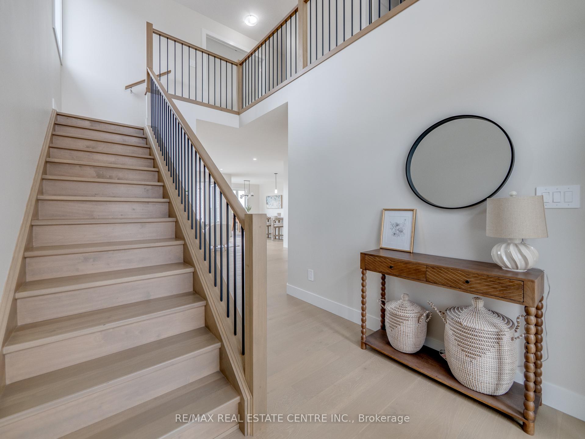 Photo 3 of Unit 7, 7966 Fallon Drive, Lucan Biddulph, Granton — HOMEH
