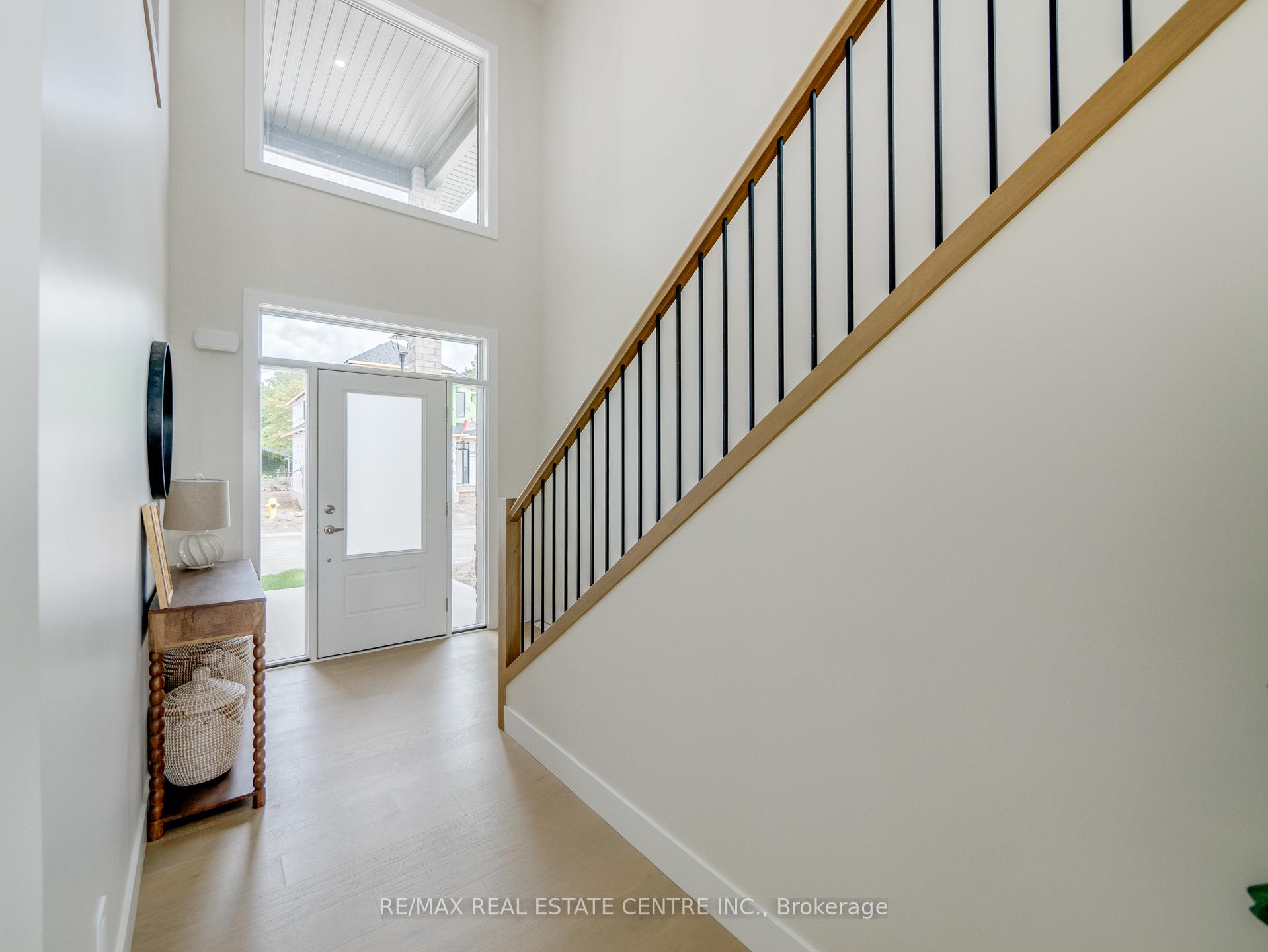 Photo 4 of Unit 7, 7966 Fallon Drive, Lucan Biddulph, Granton — HOMEH