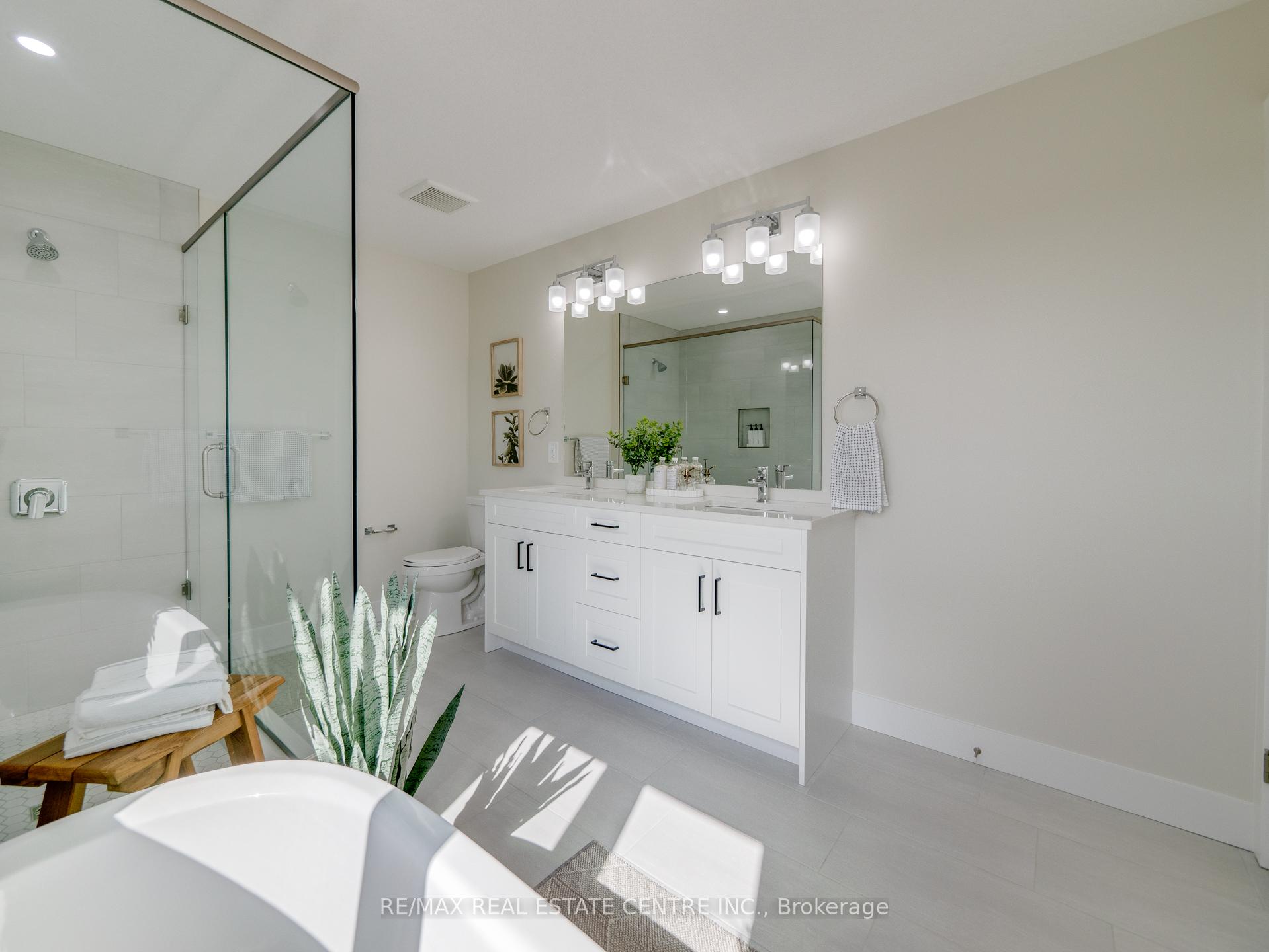 Photo 16 of Unit 7, 7966 Fallon Drive, Lucan Biddulph, Granton — HOMEH