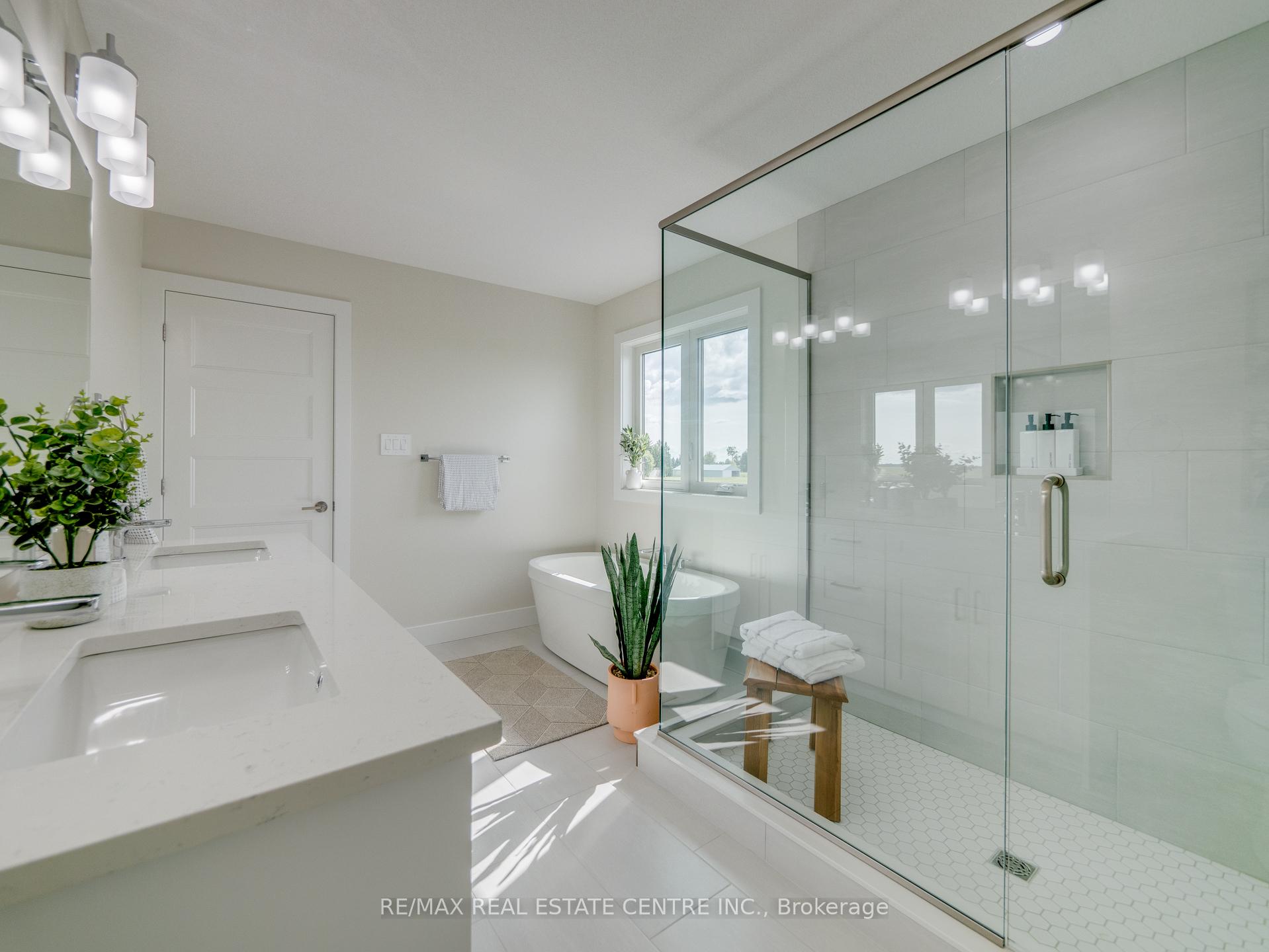 Photo 17 of Unit 7, 7966 Fallon Drive, Lucan Biddulph, Granton — HOMEH