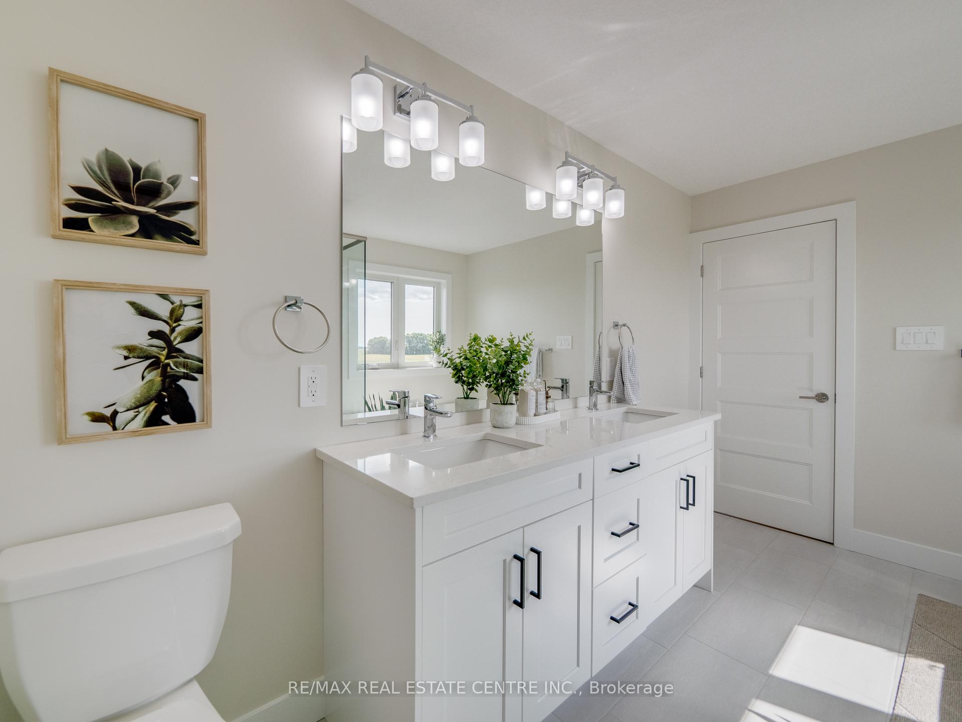 Photo 18 of Unit 7, 7966 Fallon Drive, Lucan Biddulph, Granton — HOMEH