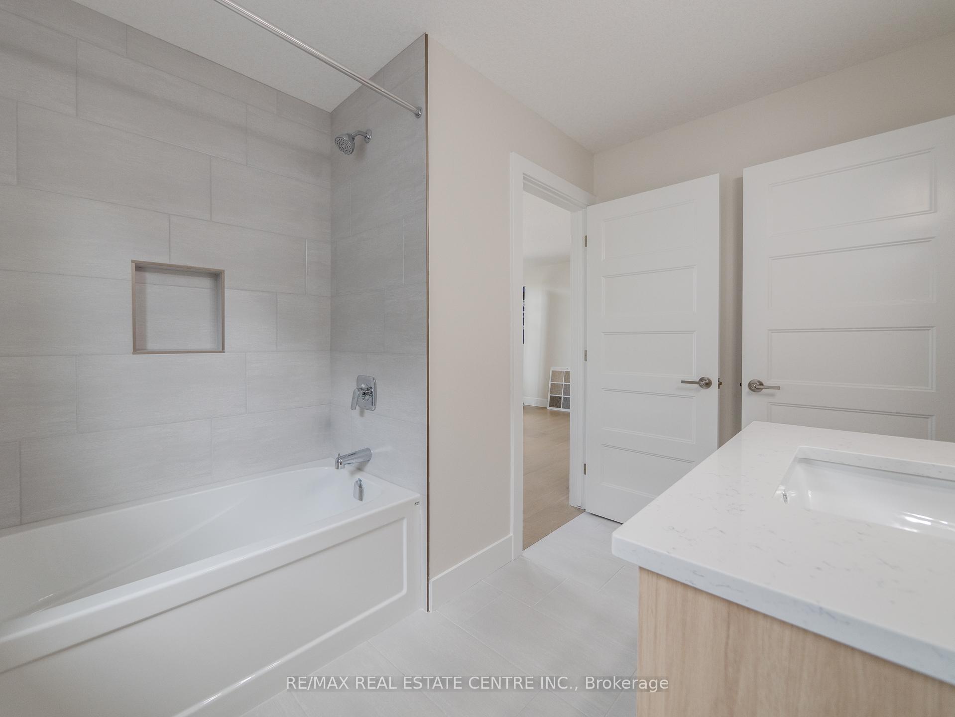 Photo 21 of Unit 7, 7966 Fallon Drive, Lucan Biddulph, Granton — HOMEH