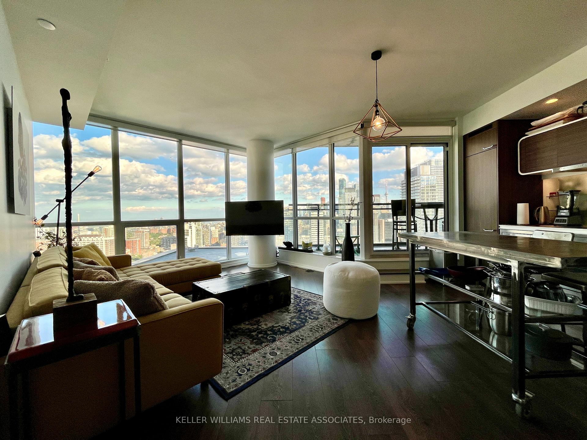 Photo 10 of Unit #3815, 45 Charles Street E, Toronto, Church-Yonge Corridor — HOMEH