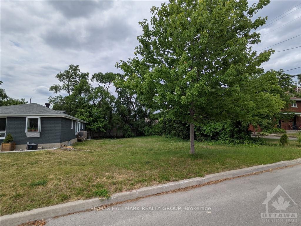 Photo 2 of 1795 Kerr Avenue, Ottawa, McKellar Heights — HOMEH