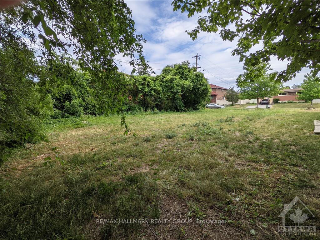 Photo 7 of 1795 Kerr Avenue, Ottawa, McKellar Heights — HOMEH