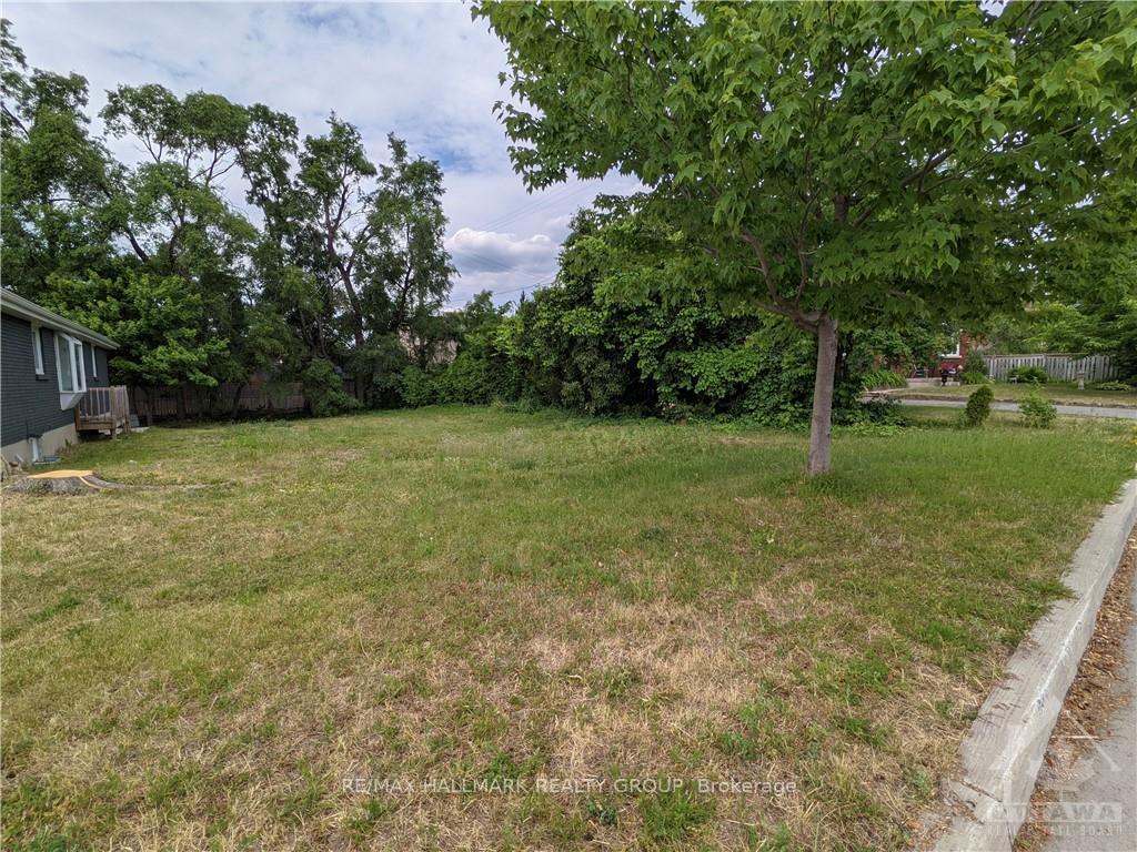 Photo 8 of 1795 Kerr Avenue, Ottawa, McKellar Heights — HOMEH