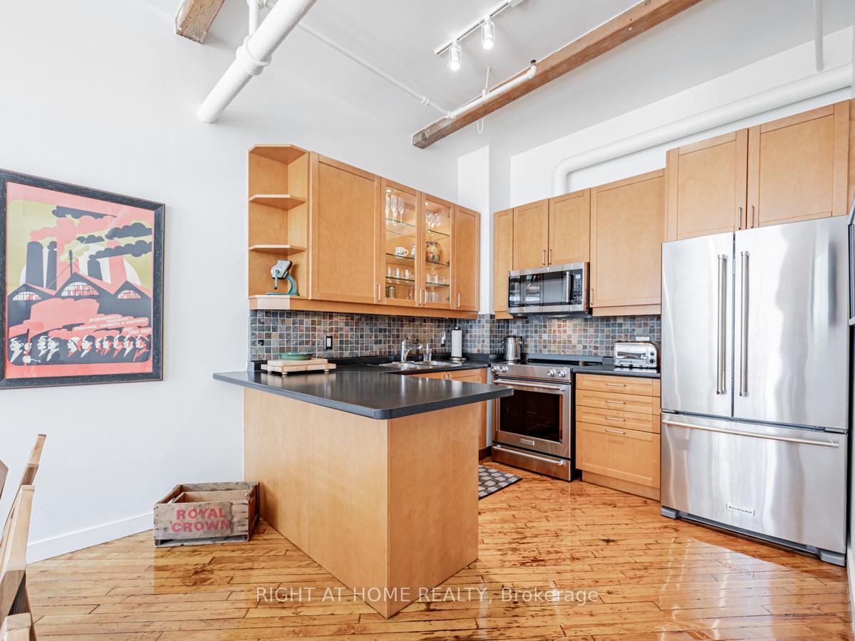 Photo 4 of Unit 606, 90 Sherbourne Street, Toronto, Moss Park — HOMEH