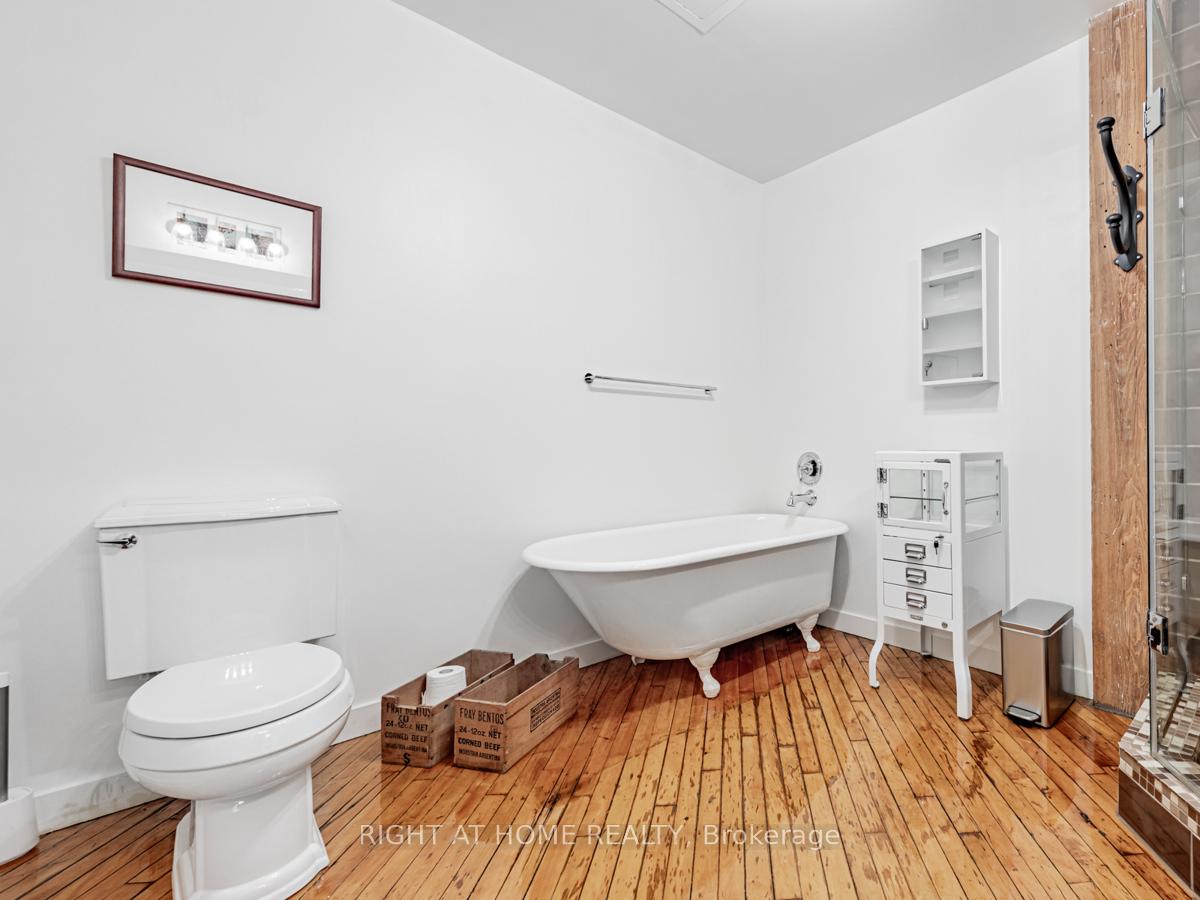 Photo 8 of Unit 606, 90 Sherbourne Street, Toronto, Moss Park — HOMEH