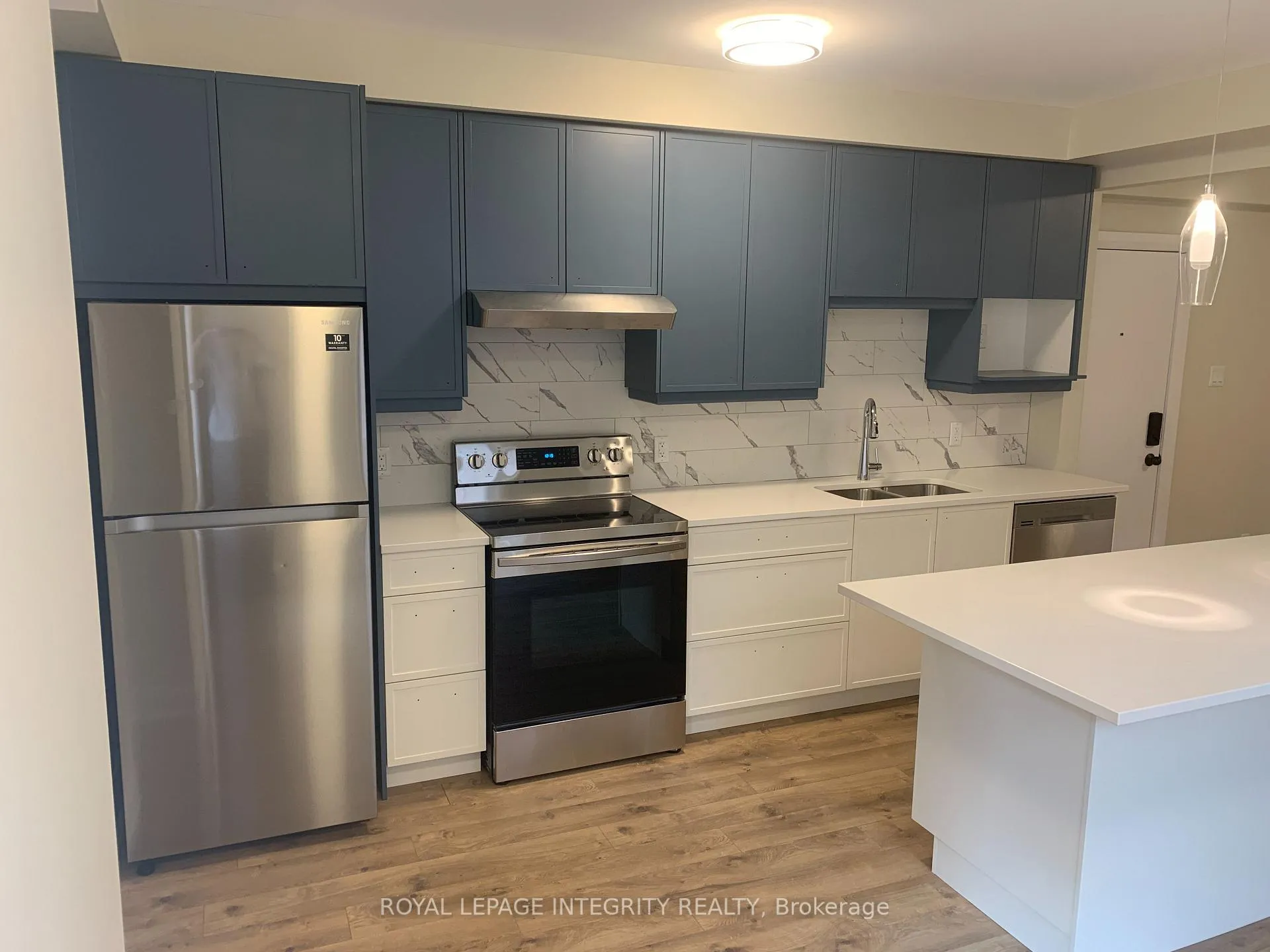 Photo 4 of Unit 2, 470 Besserer Street, Ottawa, Sandy Hill — HOMEH