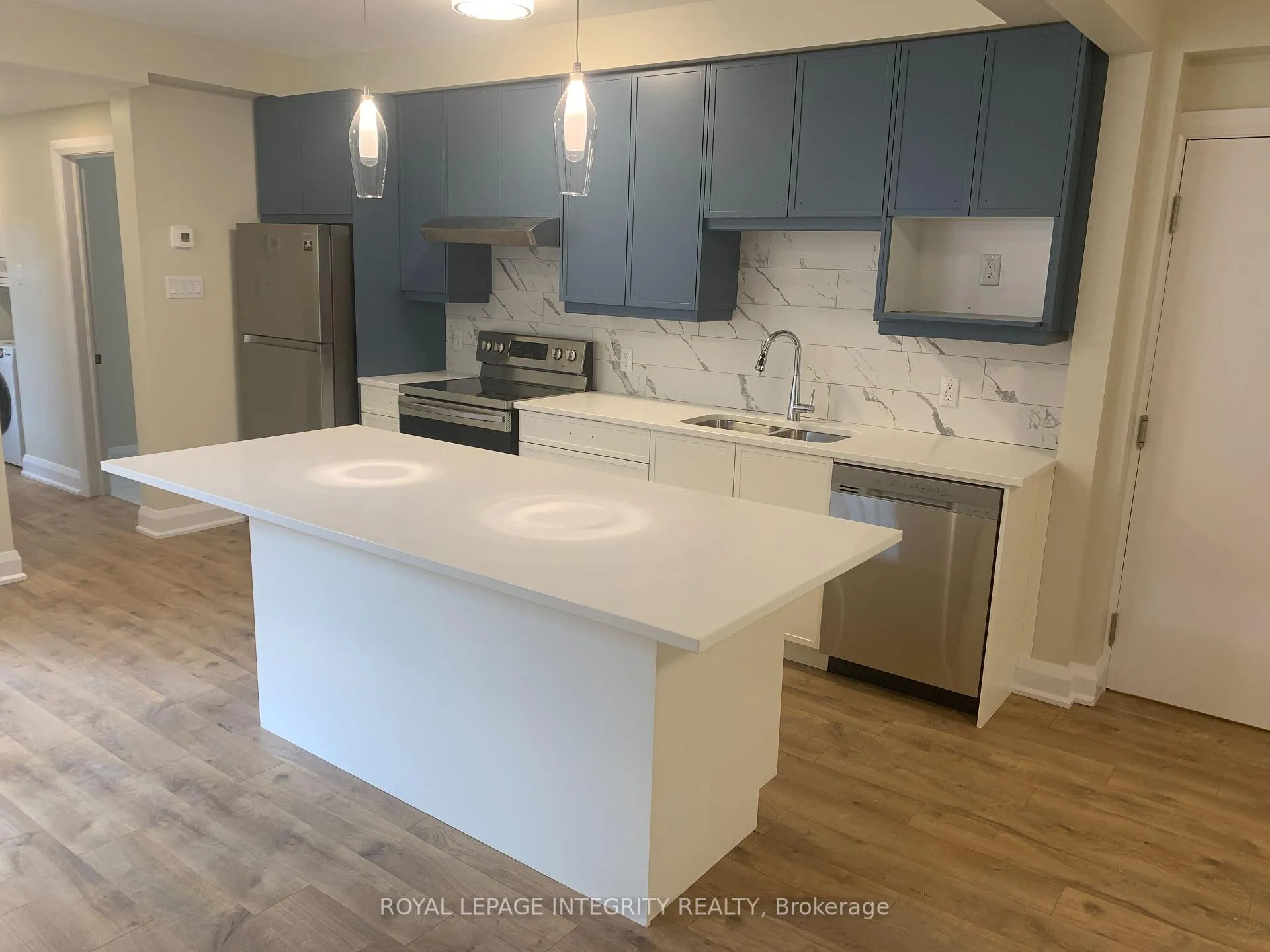 Photo 5 of Unit 2, 470 Besserer Street, Ottawa, Sandy Hill — HOMEH