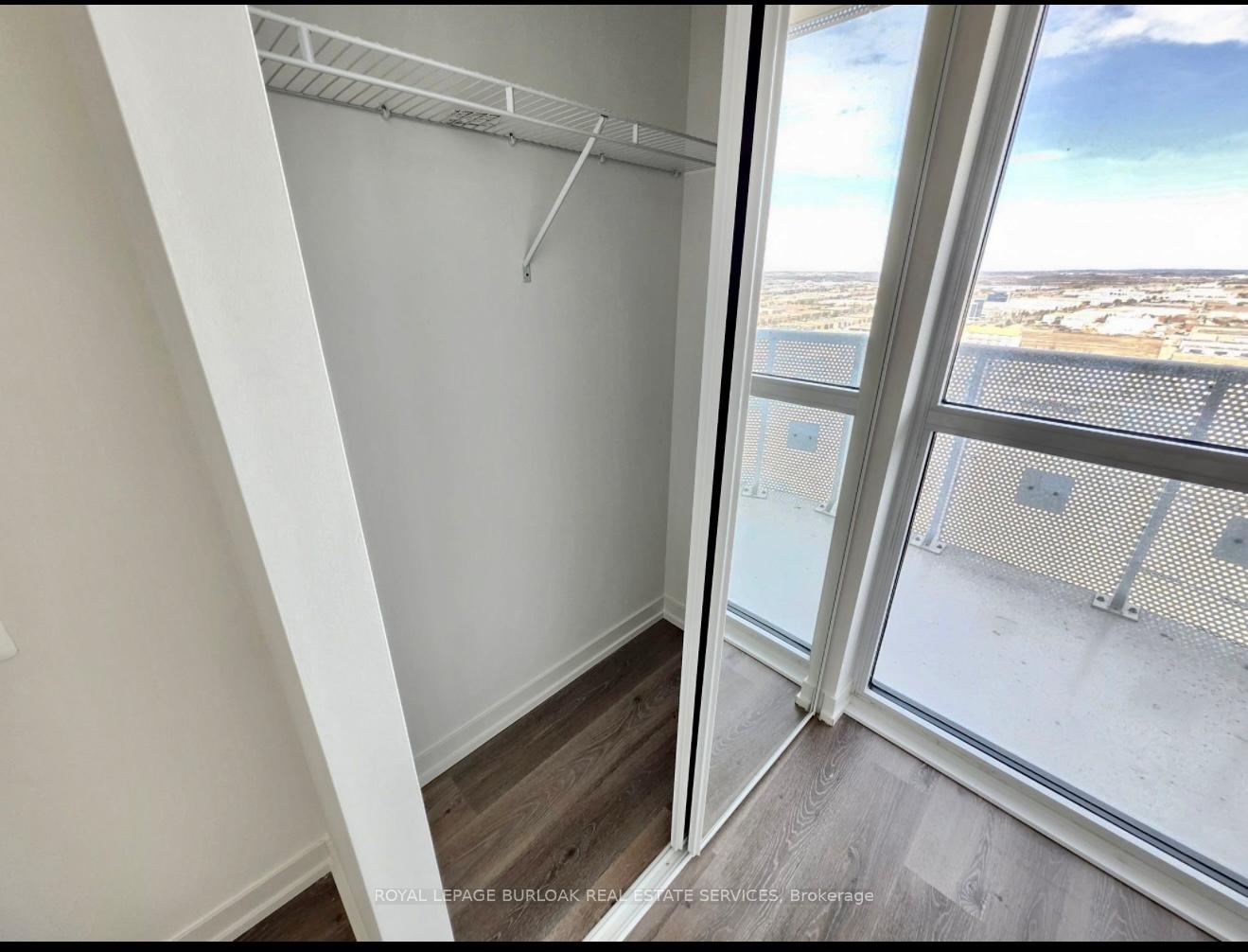 Photo 4 of Unit 4309, 225 Commerce Street, Vaughan, Vaughan Corporate Centre — HOMEH