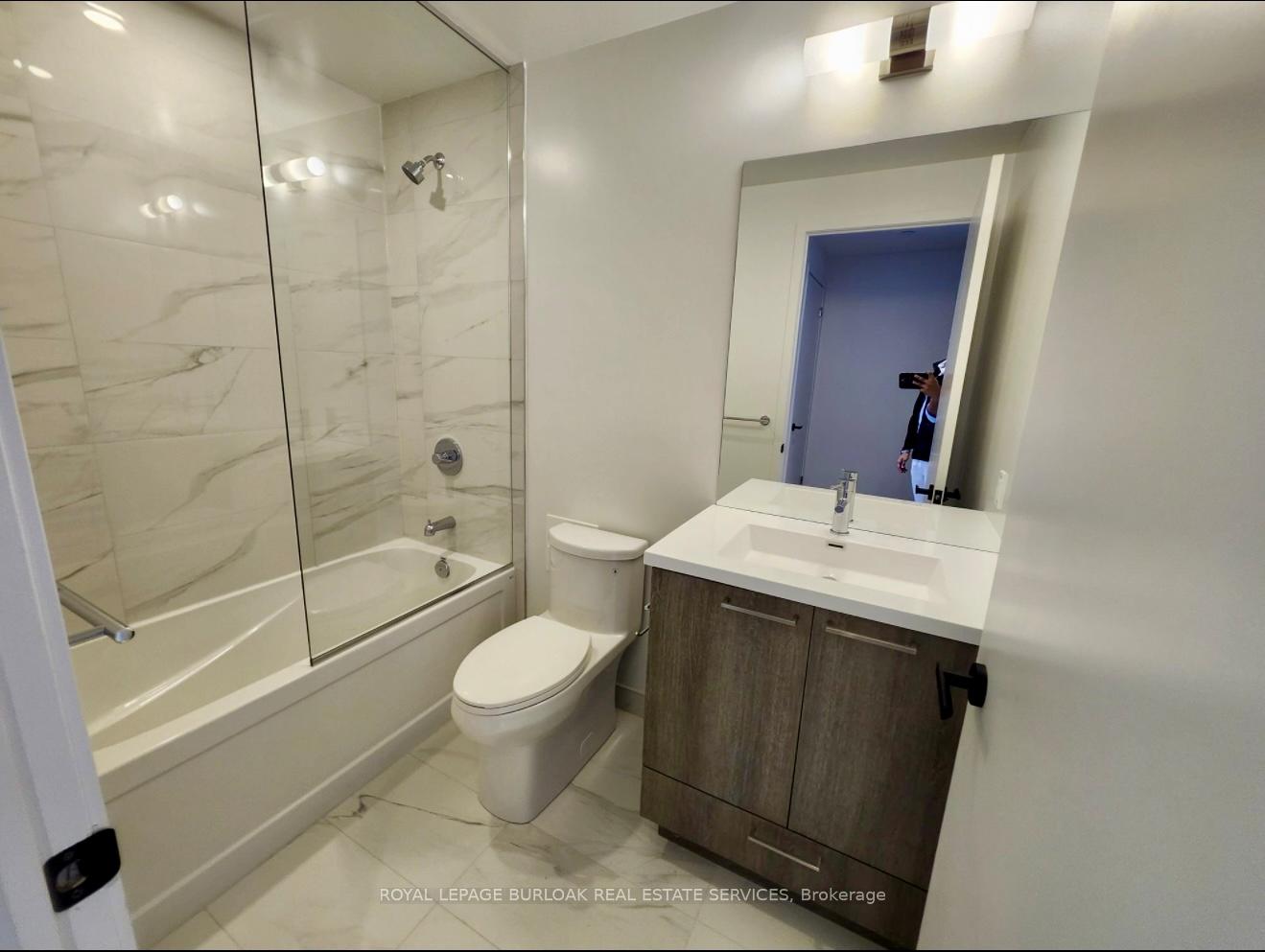 Photo 2 of Unit 4309, 225 Commerce Street, Vaughan, Vaughan Corporate Centre — HOMEH