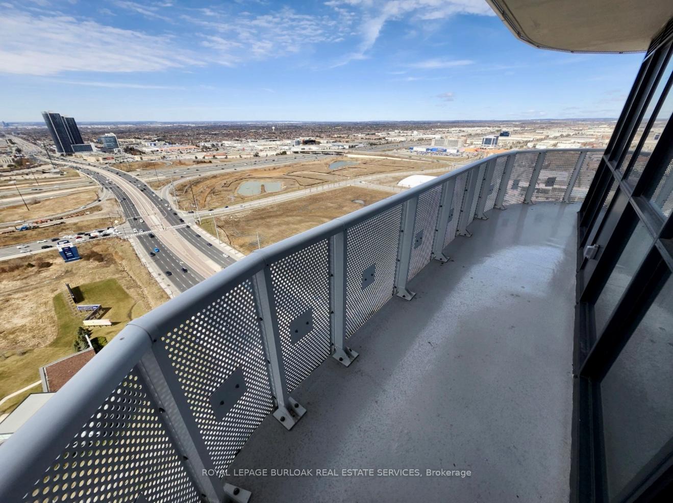 Photo 13 of Unit 4309, 225 Commerce Street, Vaughan, Vaughan Corporate Centre — HOMEH