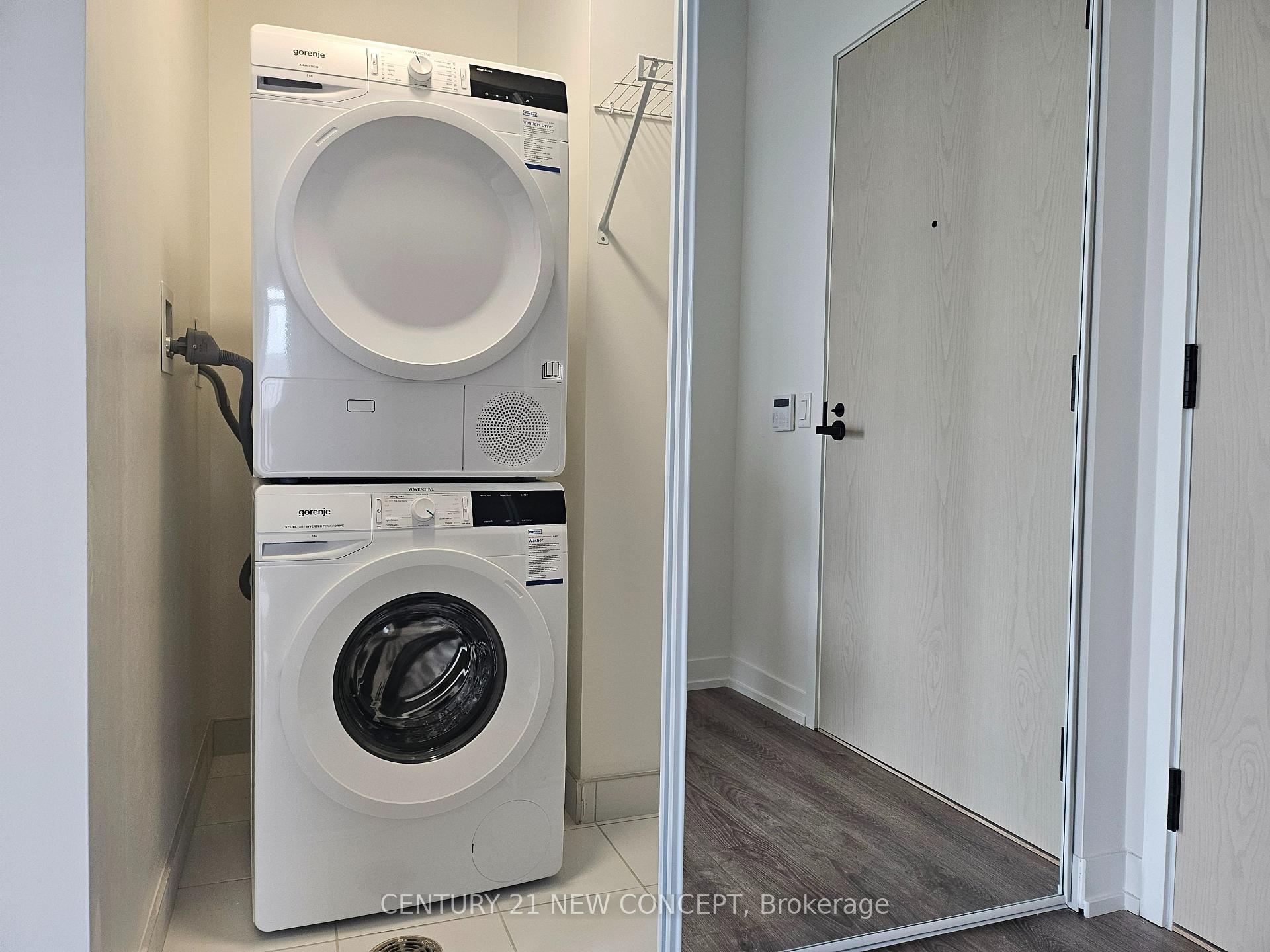 Photo 5 of Unit 4906, 195 Commerce Street, Vaughan, Vaughan Corporate Centre — HOMEH